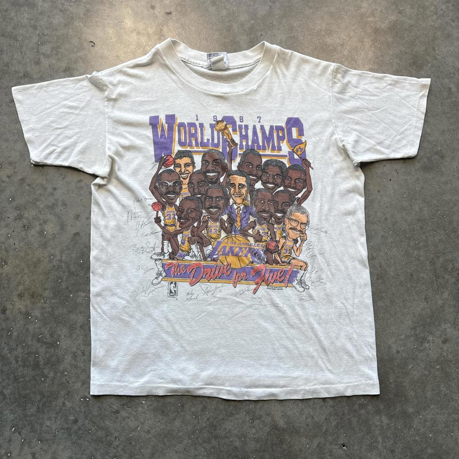 NBA Salem "The Drive For Five!" NBA Official 1988 Lakers T-Shirt Size US L / EU 52-54 / 3 - 1 Thumbnail