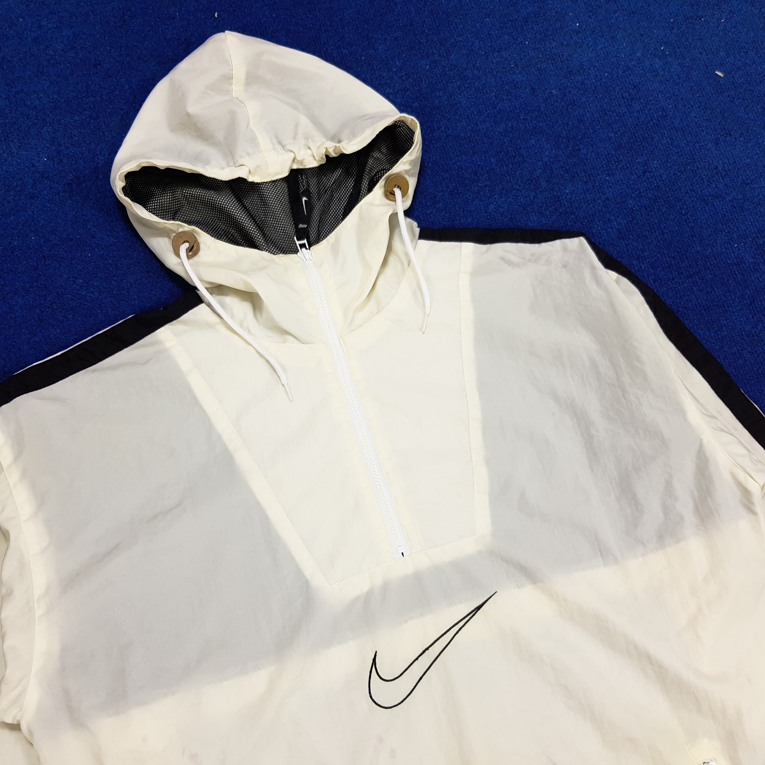 Japanese Brand × Nike × Vintage Vintage Nike Center Logo Hoodie Windbreaker Jacket Size US XL / EU 56 / 4 - 2 Thumbnail