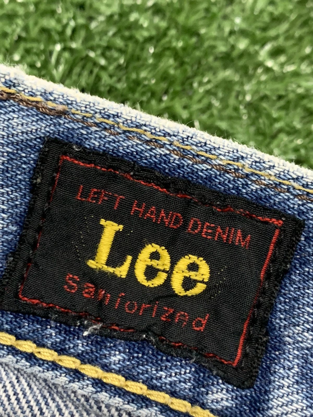 Lee DISTRESSED LEE RIDER LEF HAND SELVEDGE. Size US 30 / EU 46 - 6 Thumbnail
