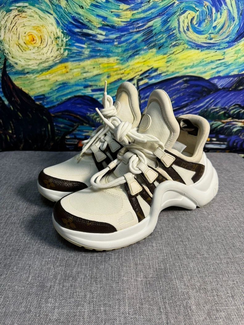 Louis Vuitton LV Archlight 1.0 Monogram sneakers - dmc Size US 6.5 / EU 39-40 - 1 Thumbnail