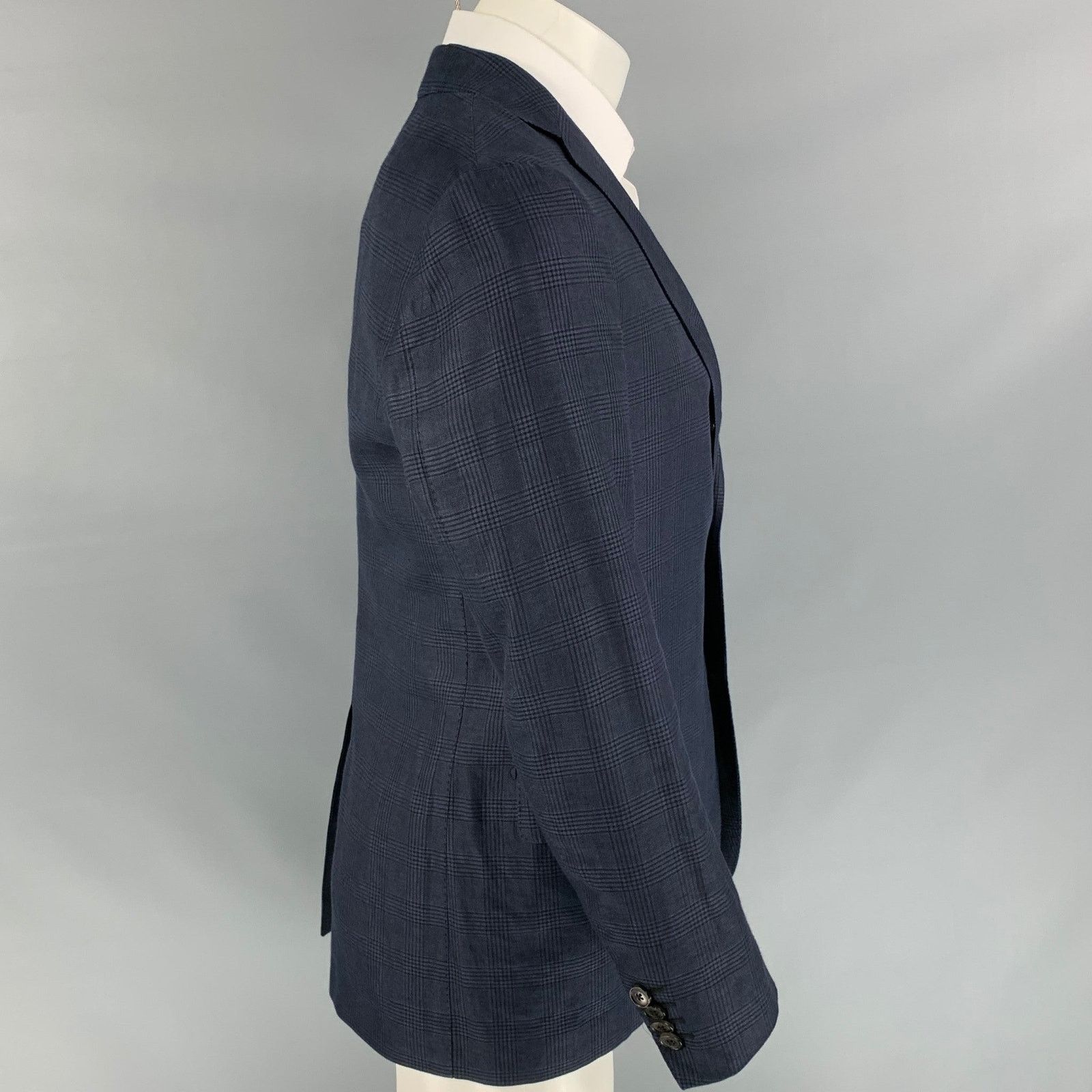 Salvatore Ferragamo Size 38 Navy Plaid Linen Blend Notch Lapel Sport Coat Size 38R - 3 Thumbnail