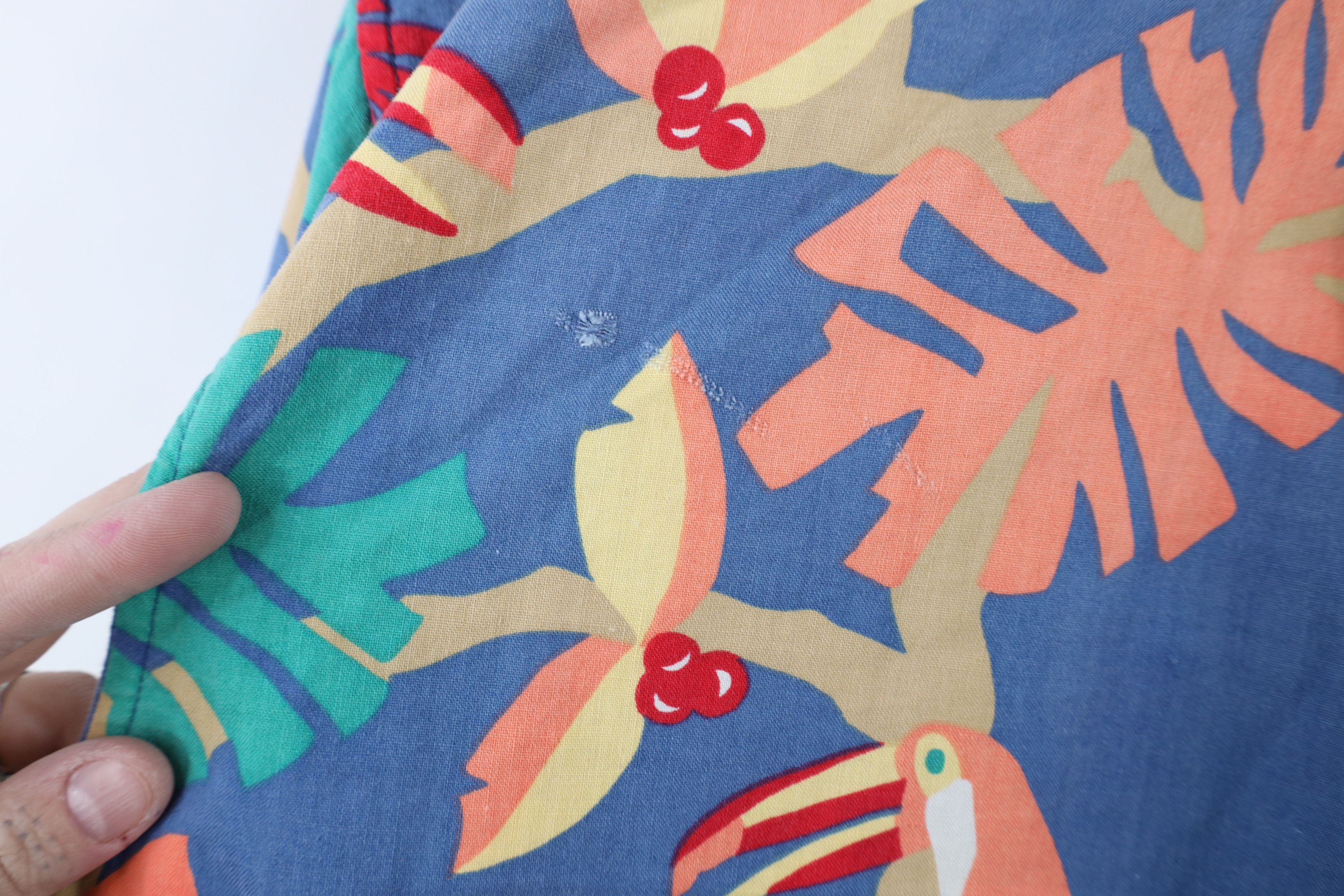 Vintage Vintage 90s Streetwear Rainbow Toucan Hawaiian Button Shirt Size US S / EU 44-46 / 1 - 8 Thumbnail