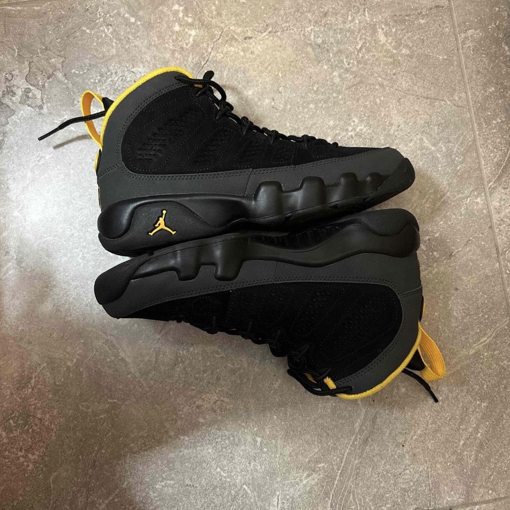 Jordan Brand Air Jordan 9 retro GS’ Charcoal University Gold Size US 5.5 / EU 38 - 2 Thumbnail
