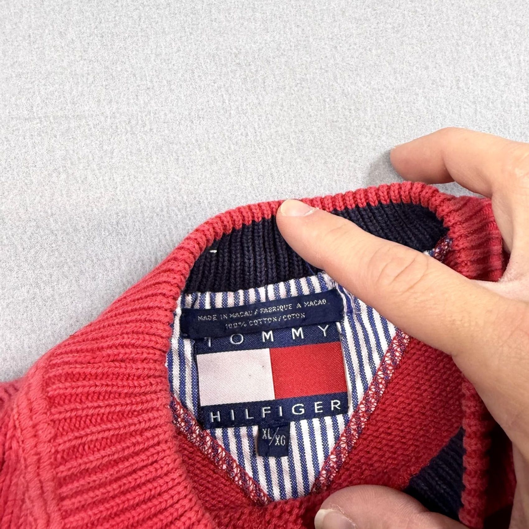 Tommy Hilfiger VINTAGE Tommy Hilfiger Sweater Mens XL Red Cotton Crest Logo Crewneck Pullover Size US XL / EU 56 / 4 - 3 Thumbnail