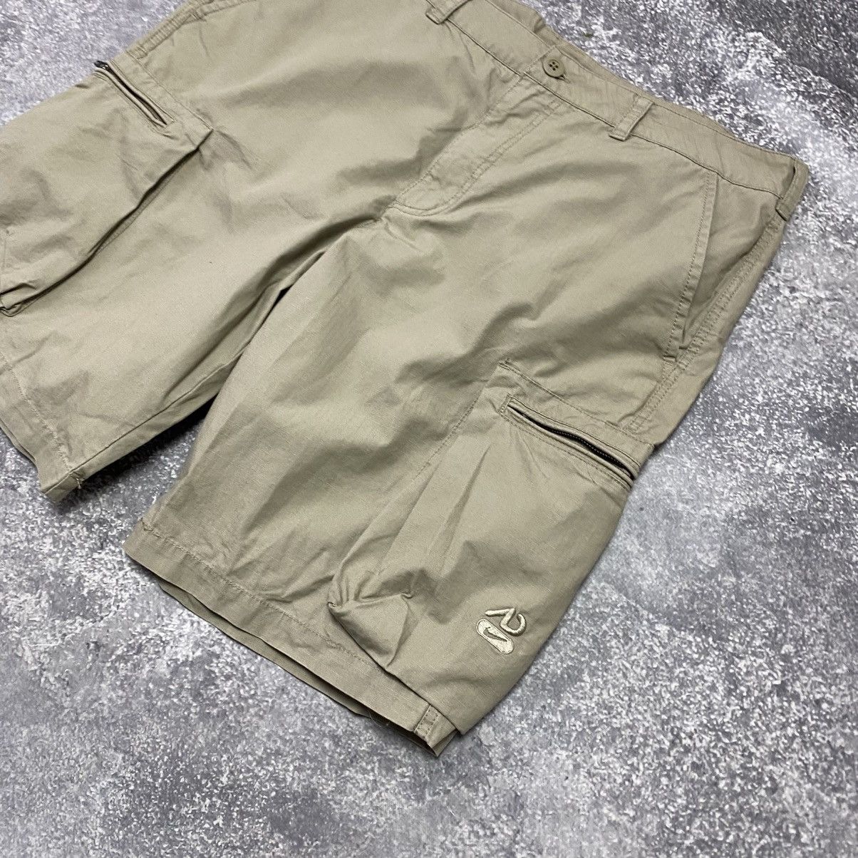 Nike Vintage Nike Cargo Small Logo Streetwear y2k shorts Size US 34 / EU 50 - 2 Thumbnail