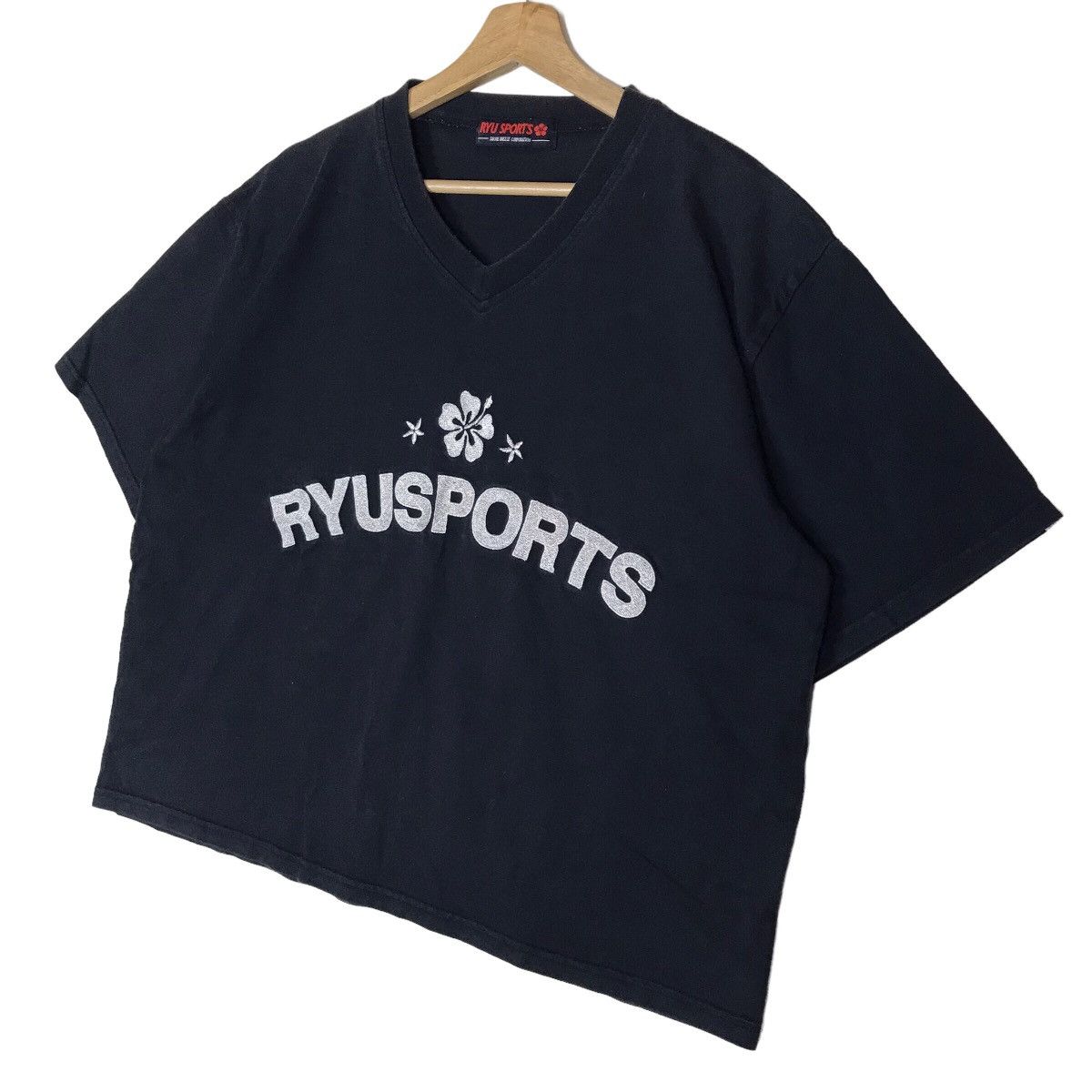Vintage Vintage RyuSports Surfwear Cropped Top Tee Shirt Size US M / EU 48-50 / 2 - 5 Thumbnail