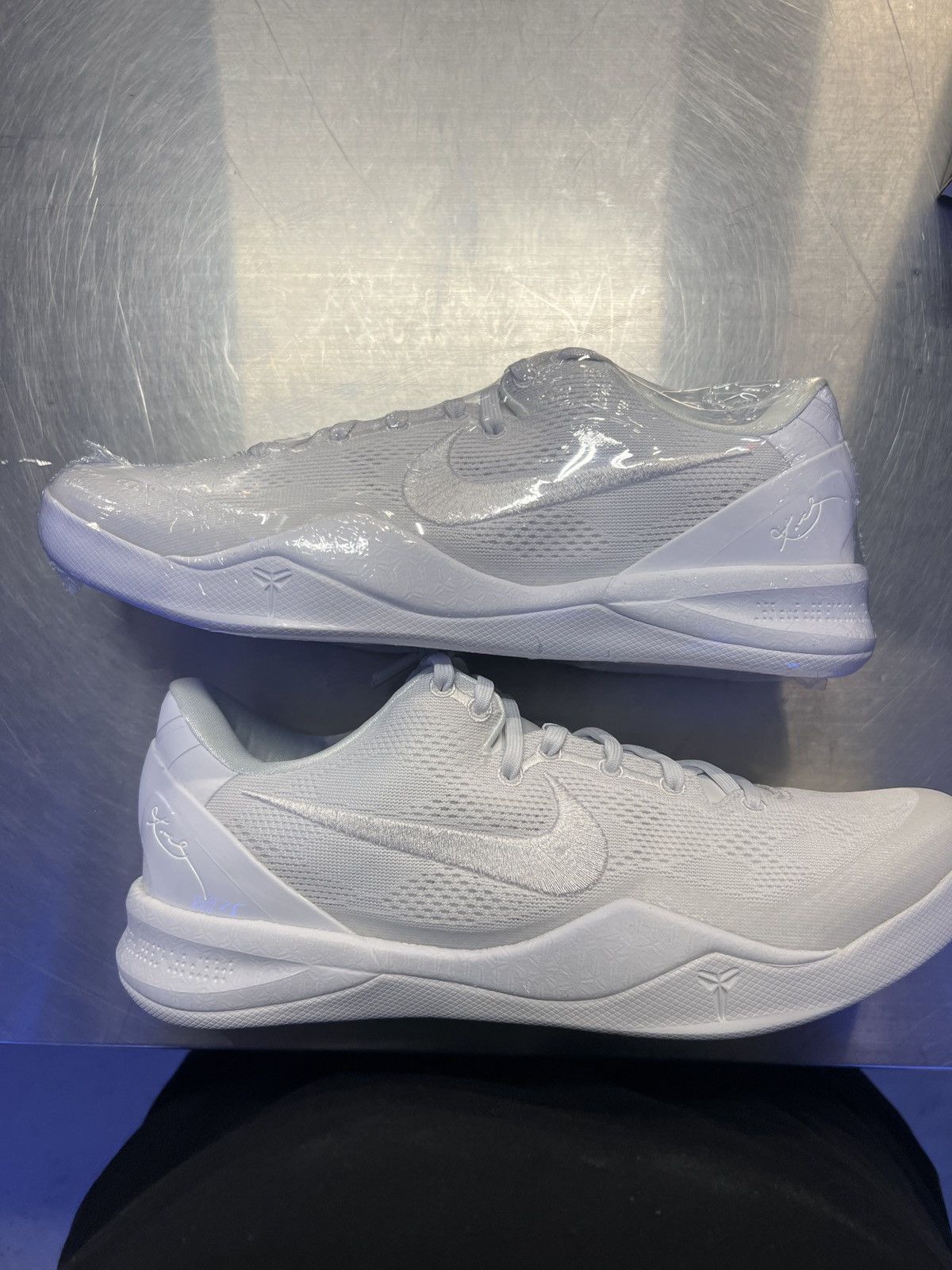 Nike Kobe 8 protro halo Size US 11 / EU 44 - 1 Thumbnail