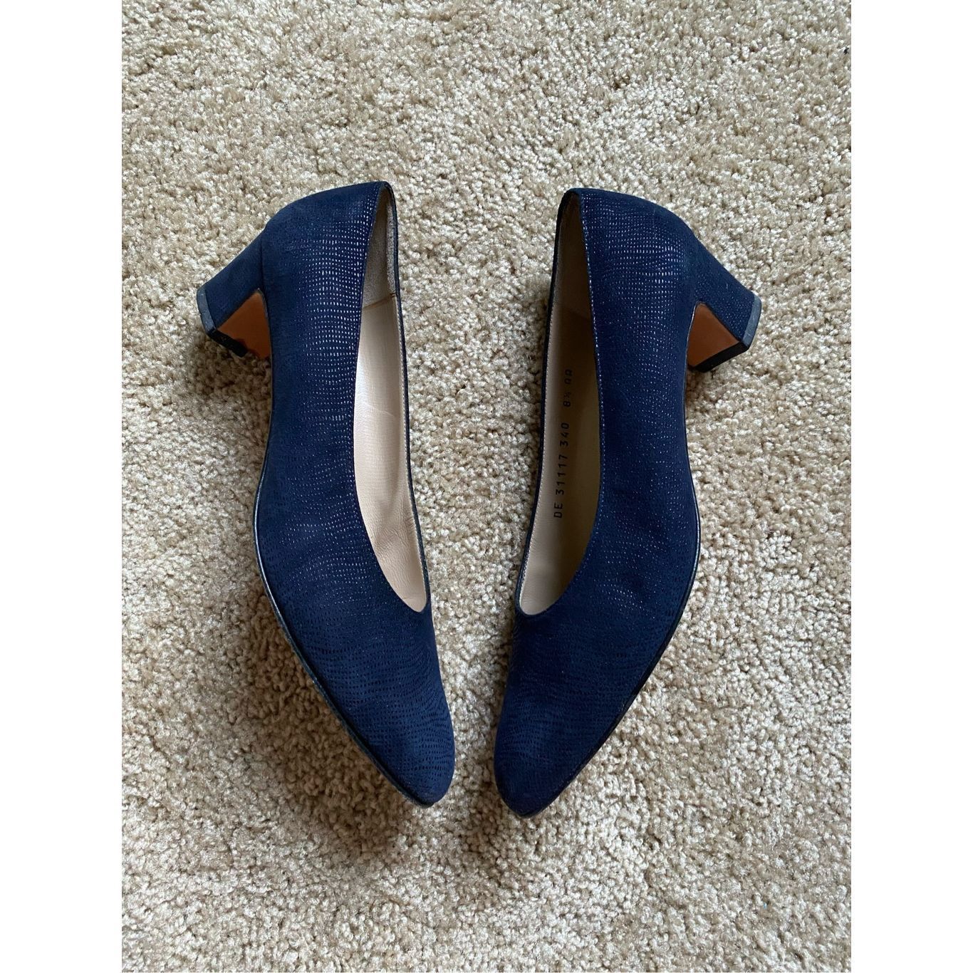 Salvatore Ferragamo Salvatore Ferragamo Vintage Navy Blue Pumps, Block Heels, Size 8.5 Size US 8.5 / IT 38.5 - 10 Thumbnail