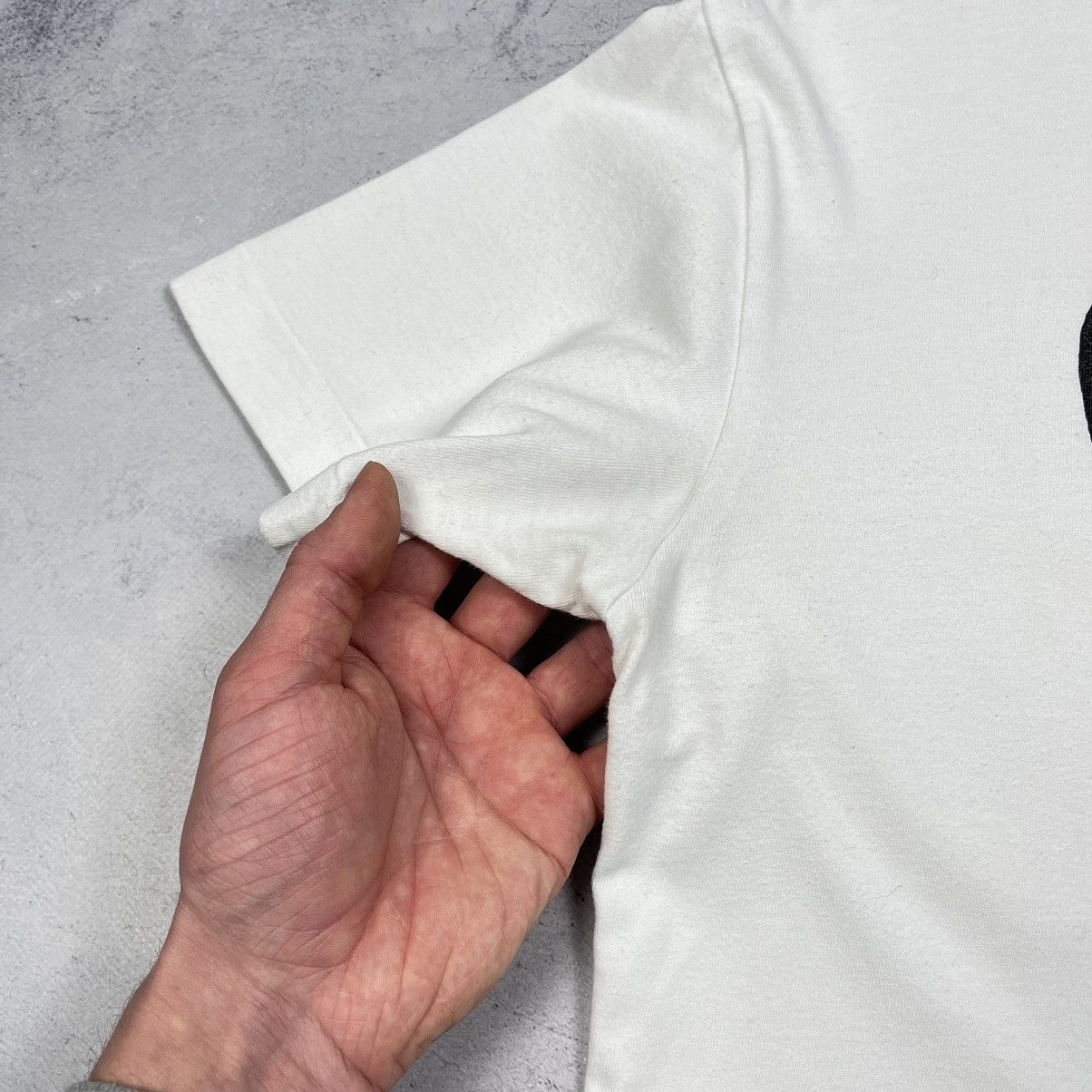 Comme des Garcons PLAY Comme Des Garçons Heart Big Logo T Shirt Size US L / EU 52-54 / 3 - 11 Thumbnail