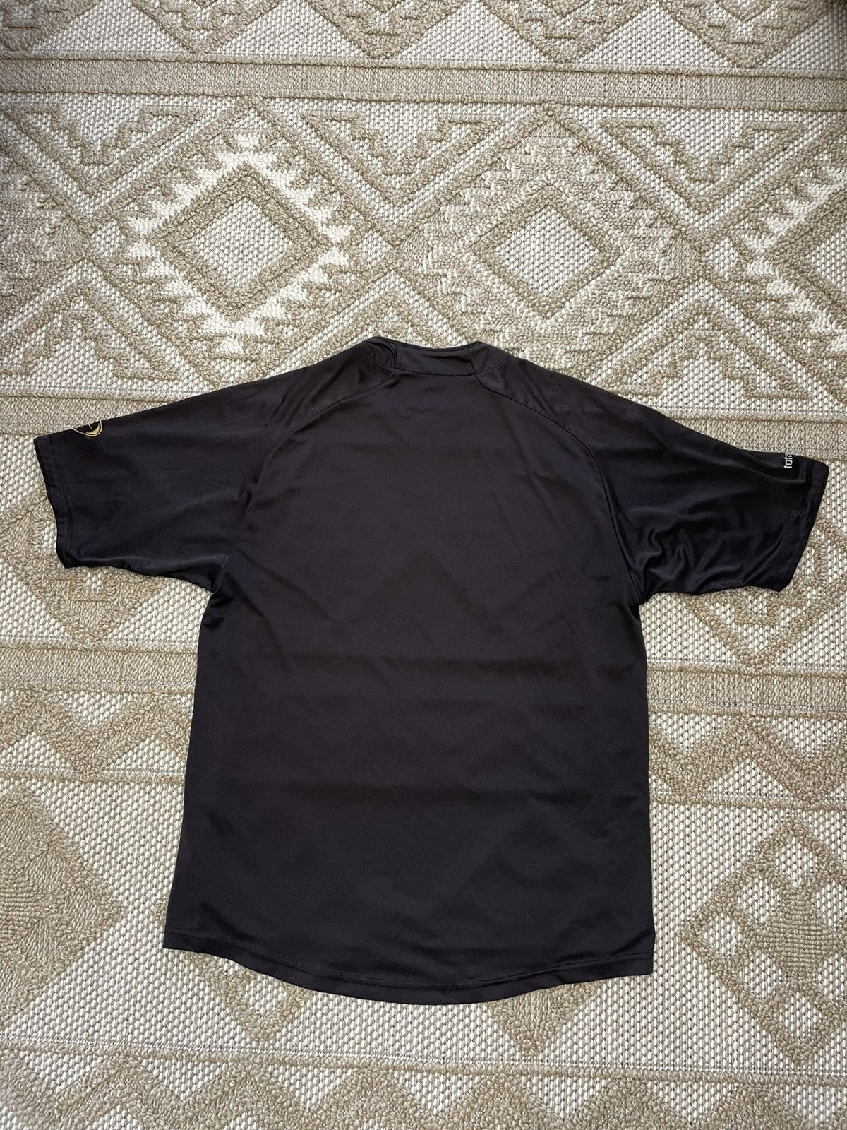 Nike Nike Vintage Total 90 T shirt Center Logo Size US L / EU 52-54 / 3 - 7 Thumbnail