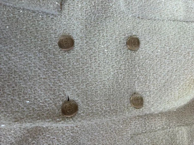 Chanel Chanel White tweed medium-length double-breasted silhouett Size XXS / US 00 / IT 34 - 3 Thumbnail