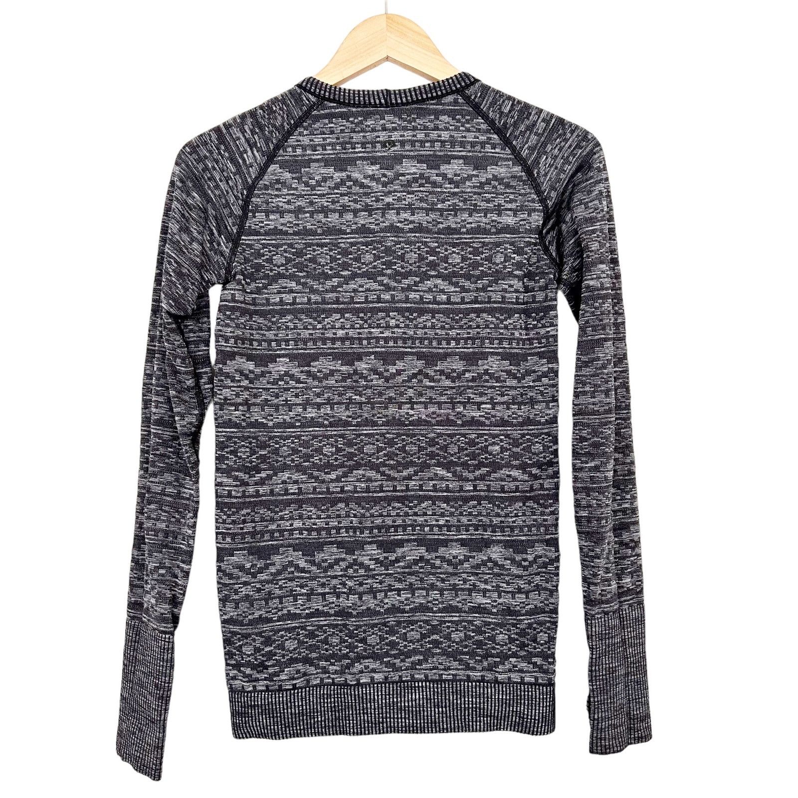 Lululemon Lululemon Gray Rest Less Long Sleeve Pullover Shirt Size S / US 4 / IT 40 - 4 Thumbnail