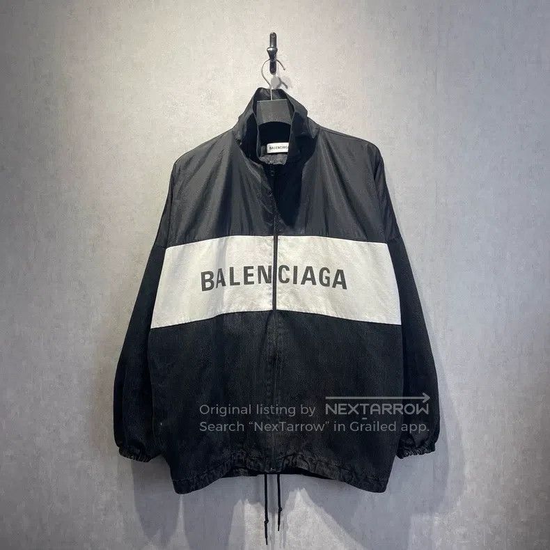 Balenciaga Balenciaga Big Logo Raincoat Jacket Size XXS / US 00 / IT 34 - 1 Thumbnail