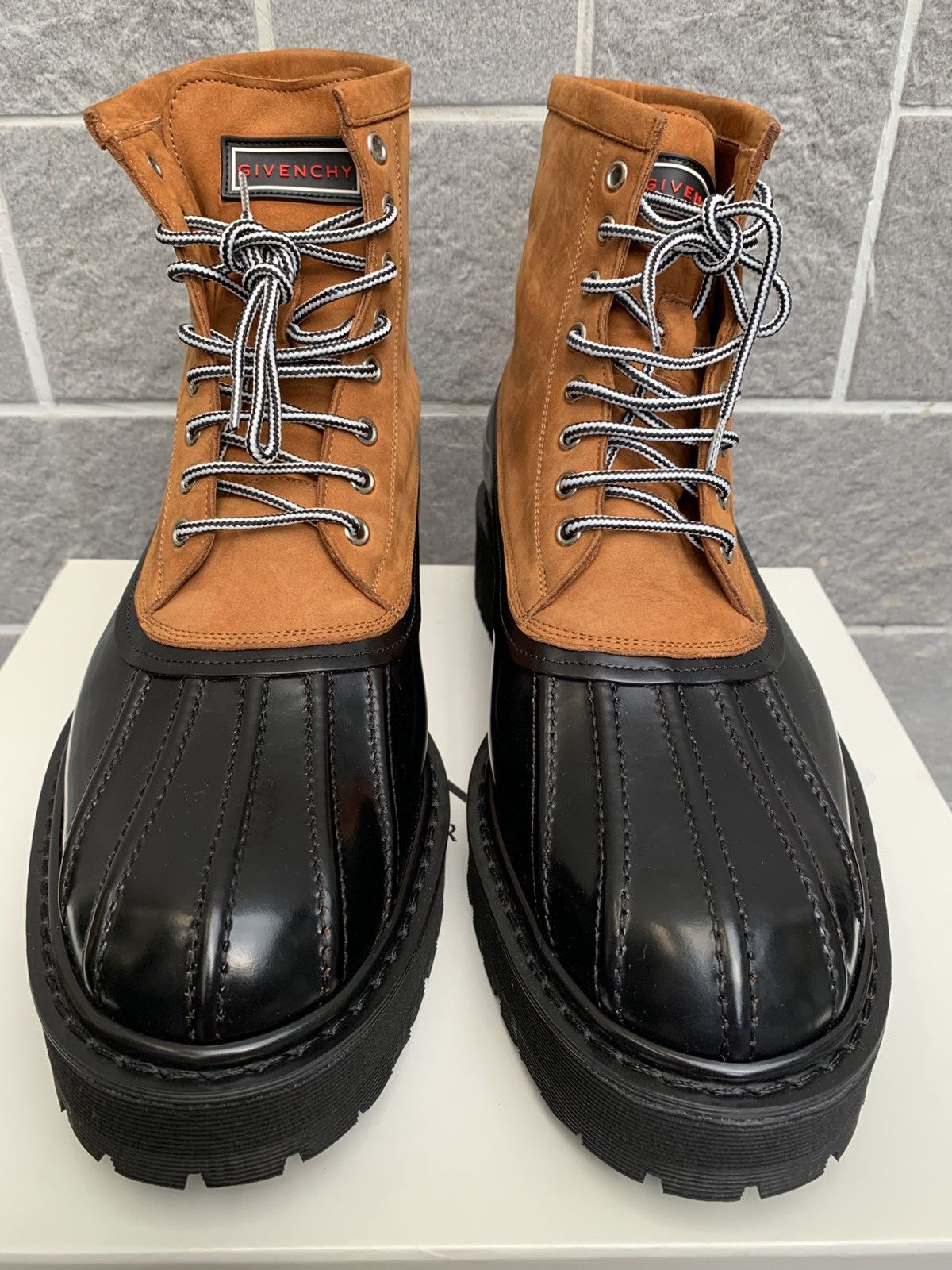 Givenchy Camden Snow Boots beige/black Size US 12 / EU 45 - 1 Thumbnail