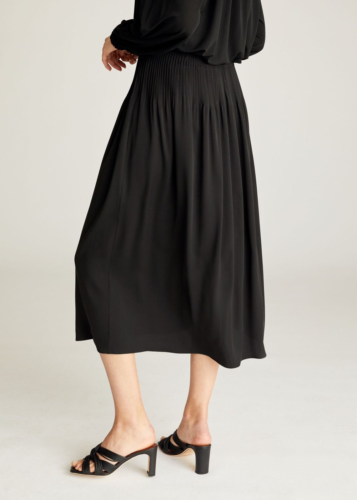 Loro Piana o1srvl11e0424 Skirt in Black Size 38" / US 16 / IT 52 - 6 Thumbnail