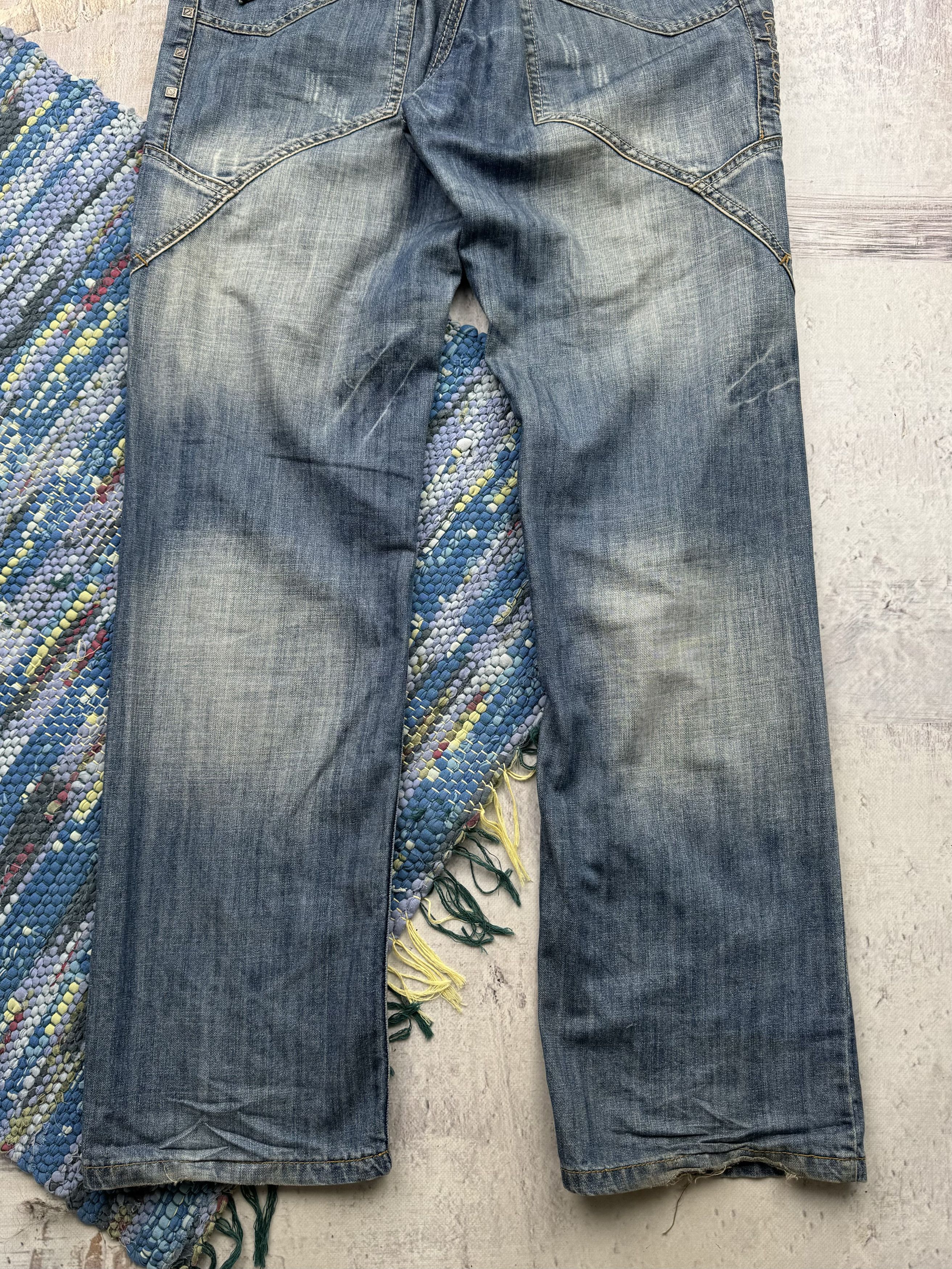 Japanese Brand Vintage Jeans With Many Metal Details A482(368) Size US 31 - 12 Thumbnail