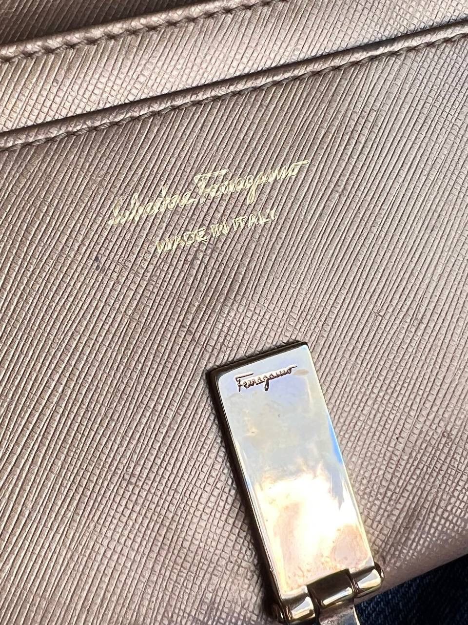Salvatore Ferragamo Vintage Salvatore Ferragamo Leather Gold Wallet Size ONE SIZE - 9 Thumbnail