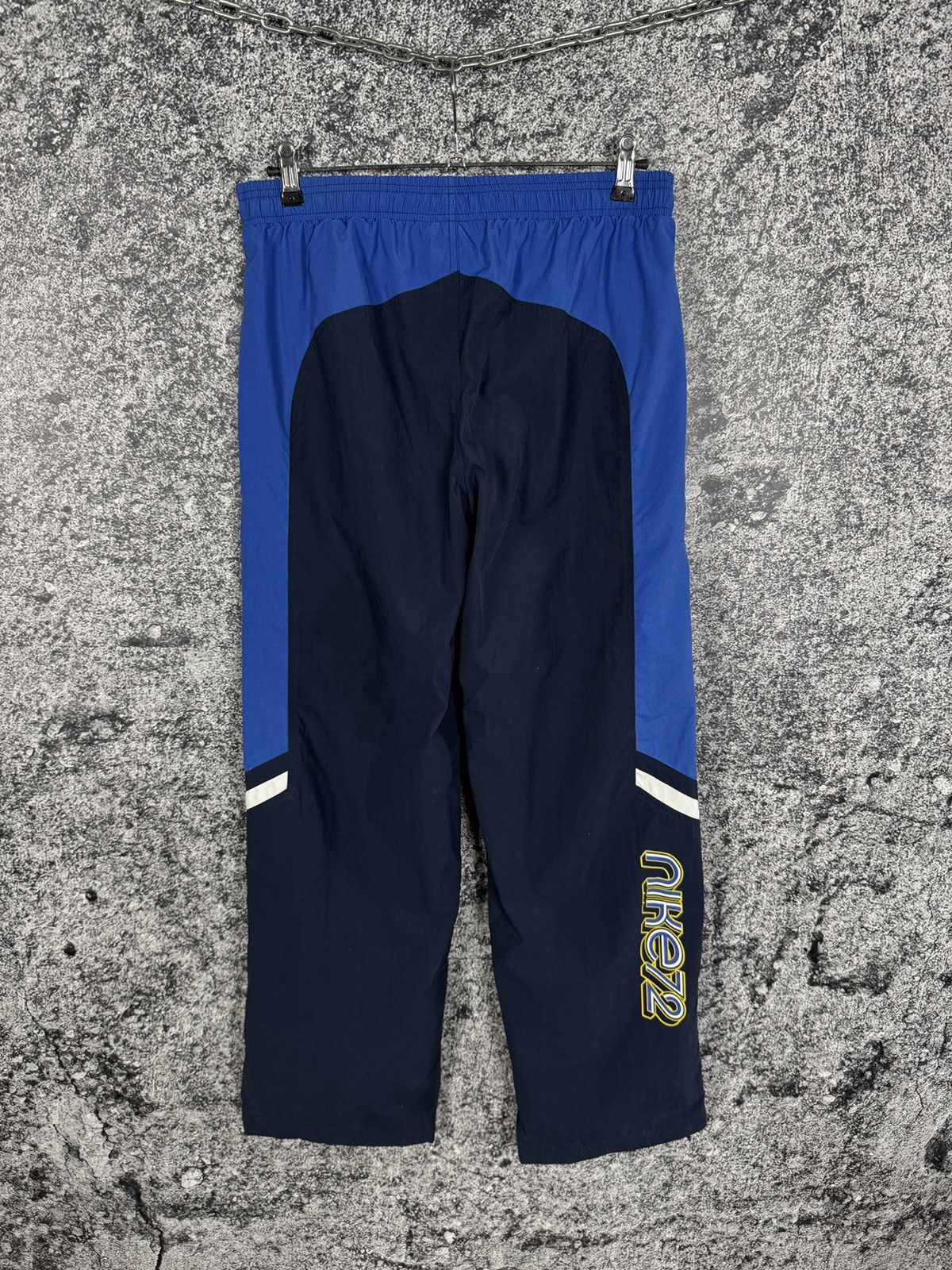 Nike Vintage Nike 72 Track Pants Retro Streetwear Y2K Style Sz S Size US 30 / EU 46 - 14 Thumbnail