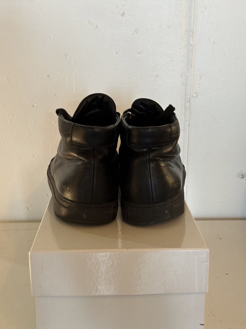Common Projects Original Achilles Leather High-Top Sneakers Size US 9 / EU 42 - 2 Thumbnail