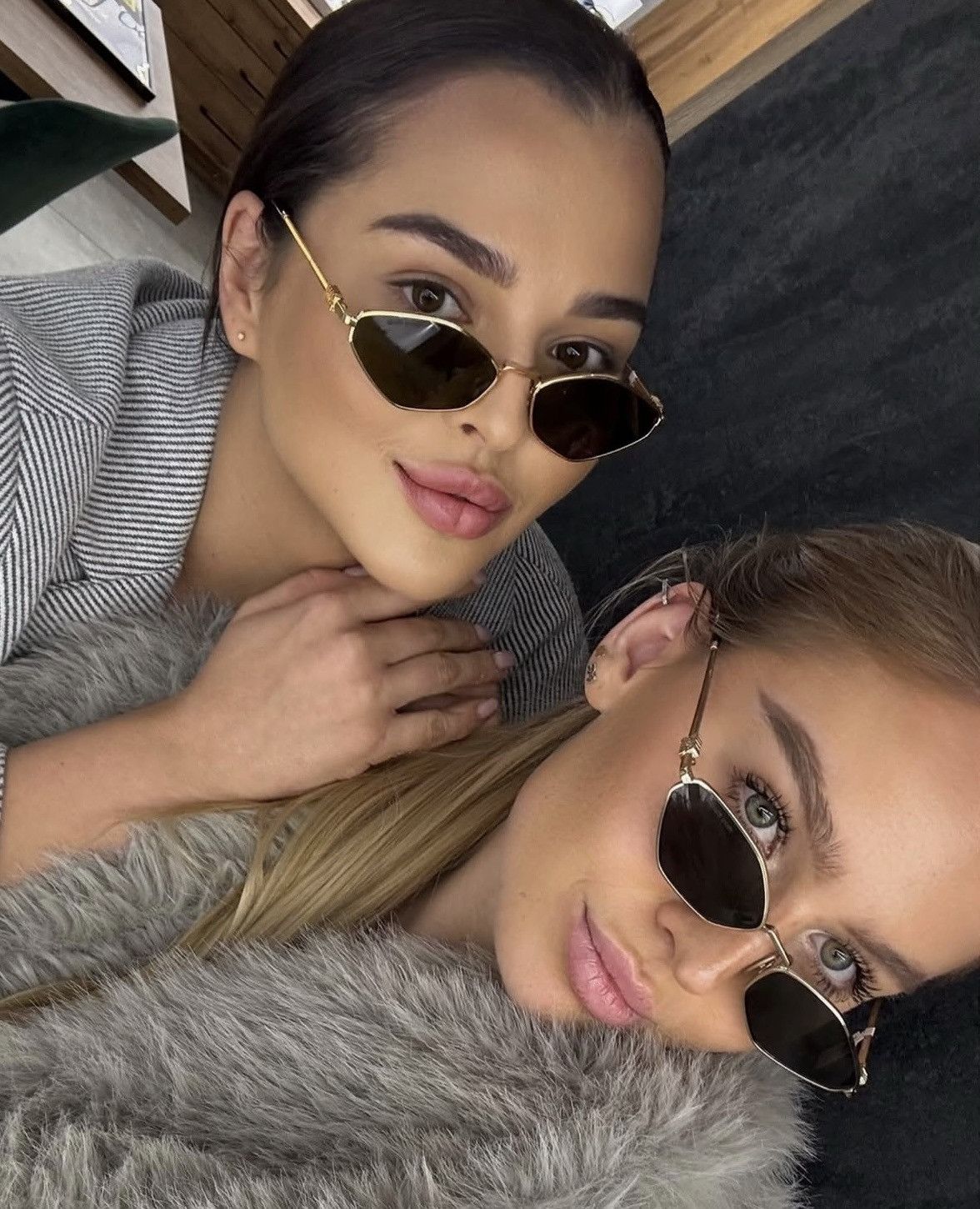 Miu Miu × Vintage NEW Miu Miu sunglasses SMU 56ZS ZVN-5S0 Size ONE SIZE - 1 Thumbnail