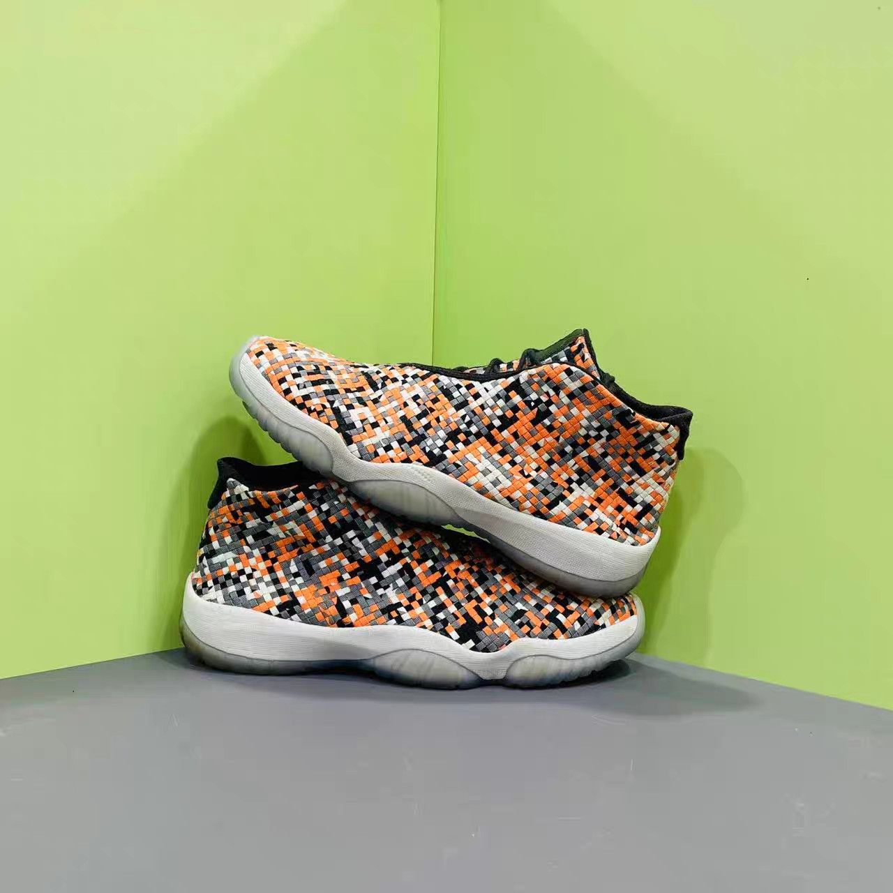 Jordan Brand Air Jordan Future "Multicolor" K15 Size US 11.5 / EU 44-45 - 1 Thumbnail