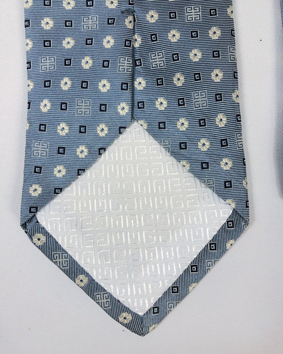 Givenchy Rare Vintage Givenchy Paris Silk Tie Made in Italy Size ONE SIZE - 5 Thumbnail