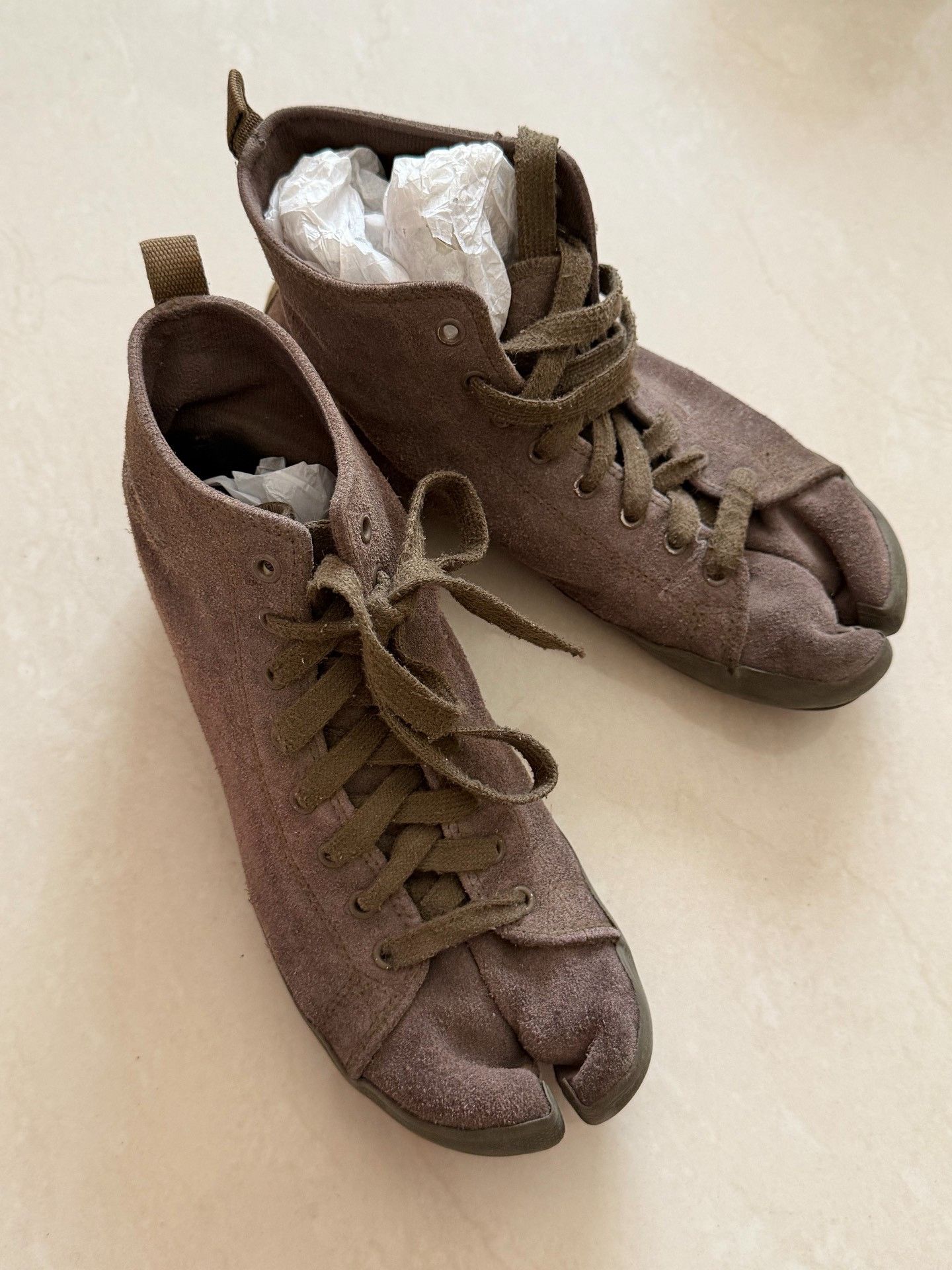 Maison Margiela Maison Margiela High-Top Canvas Tabi Size US 5 / IT 35 - 1 Thumbnail