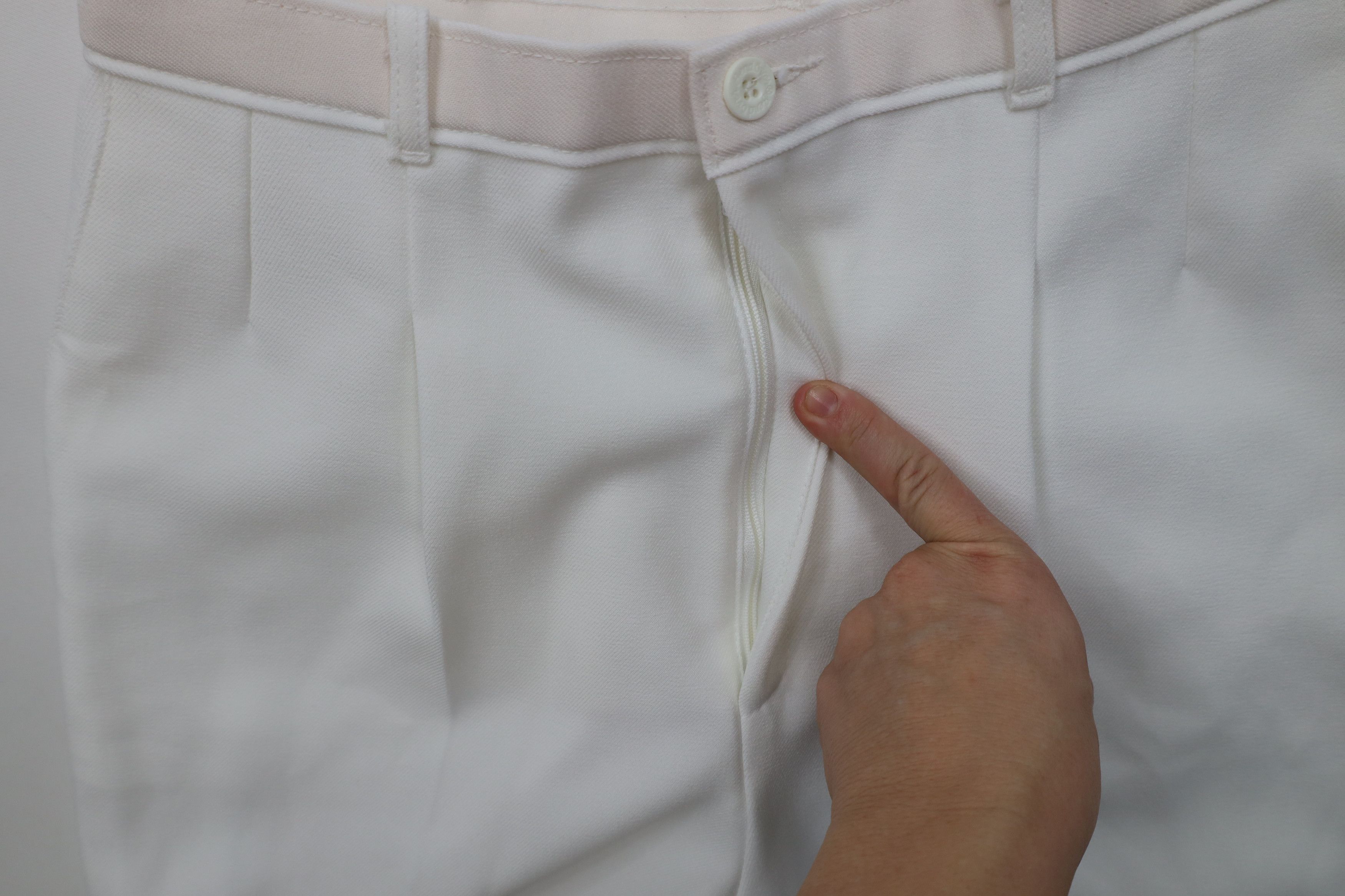 Levi's Vintage 70s 80s Levis Fit Pleated Knit Chino Pants White USA Size 28" / US 6 / IT 42 - 6 Thumbnail