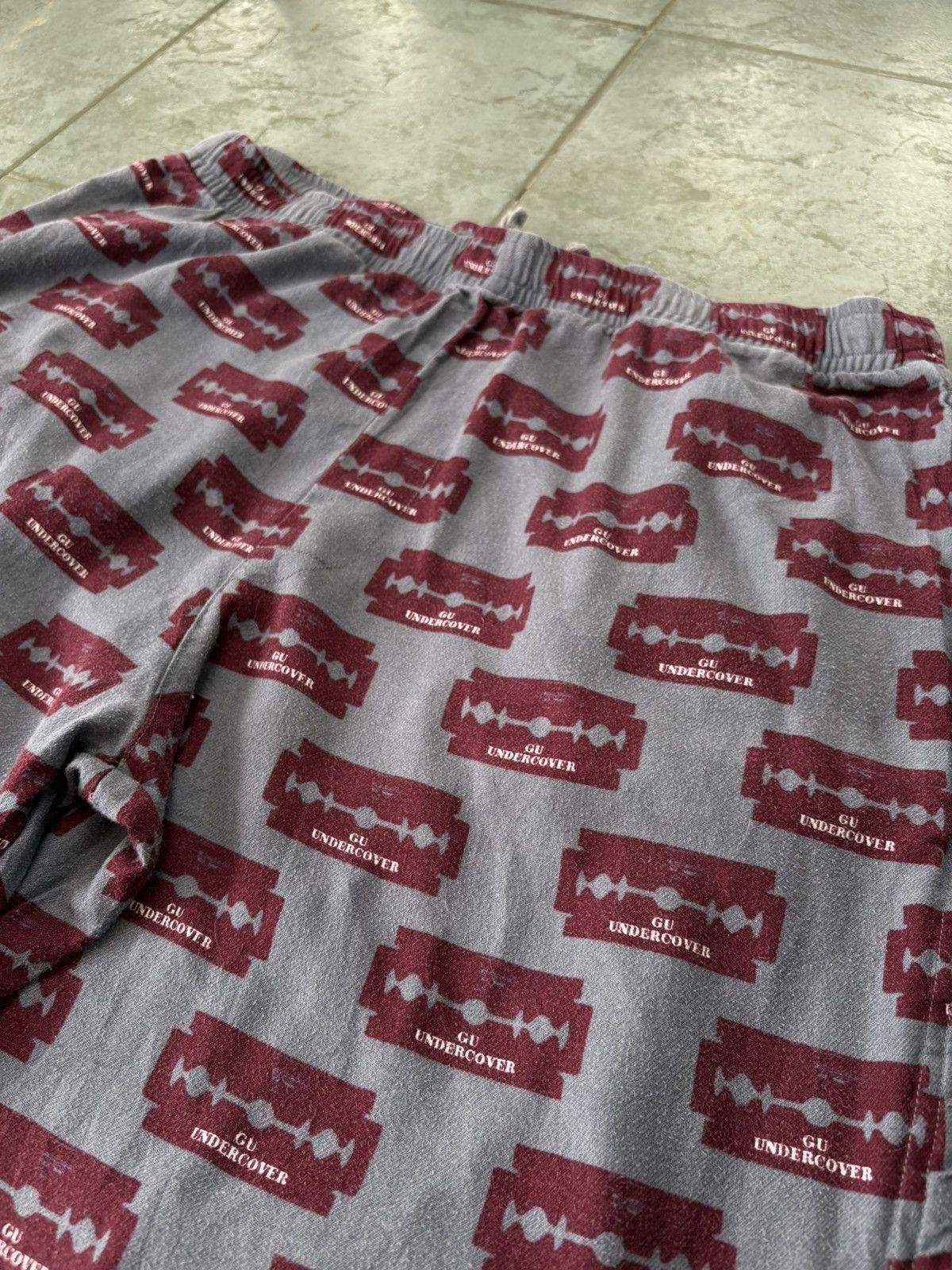 GU × Jun Takahashi × Undercover UNDERCOVER X GU FW21 Collection Release Pants Only Size US 34 / EU 50 - 5 Thumbnail