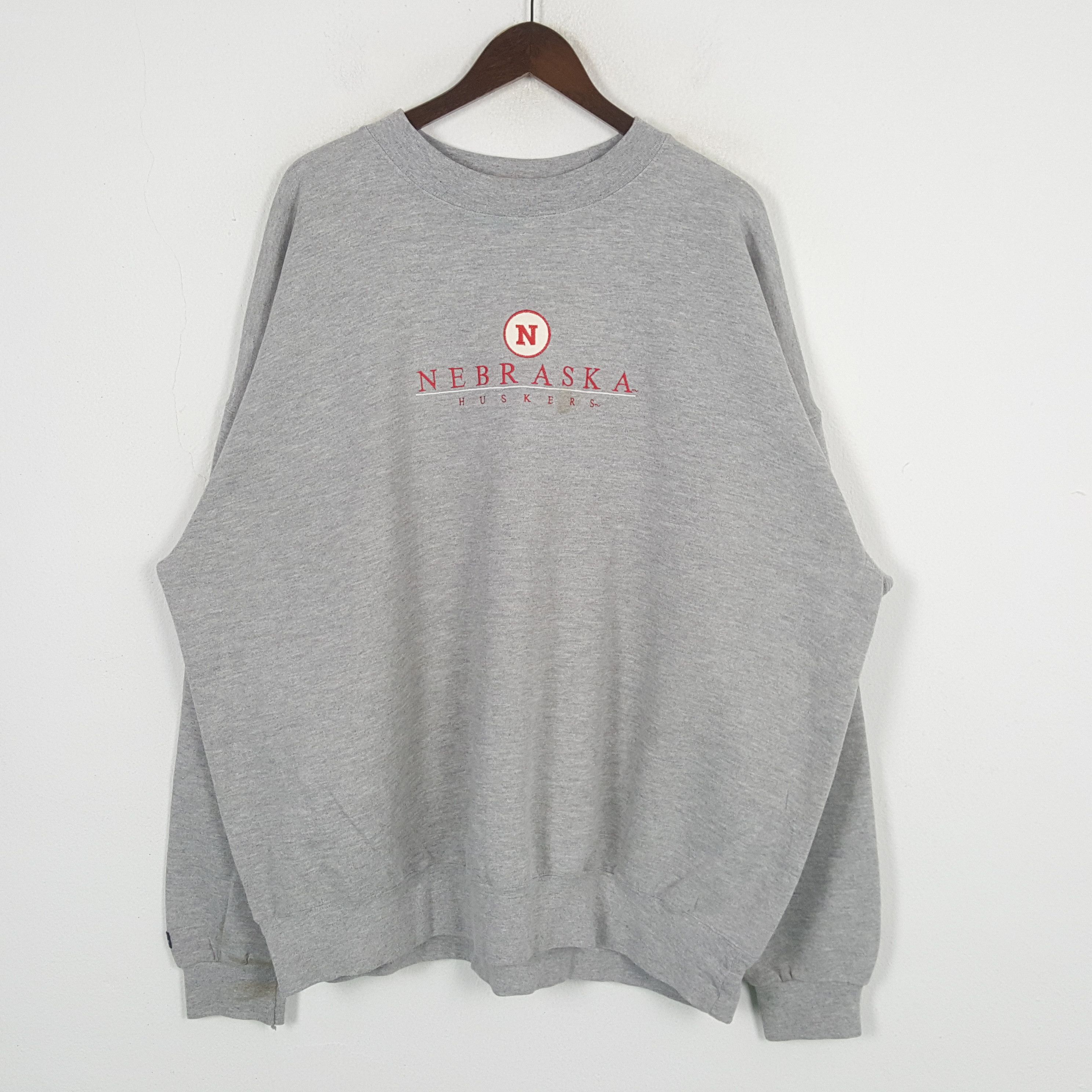 Jansport × NBA × Vintage Vintage NEBRASKA Huskers Basketball Sweatshirt C287N22 Size US XXL / EU 58 / 5 - 1 Thumbnail