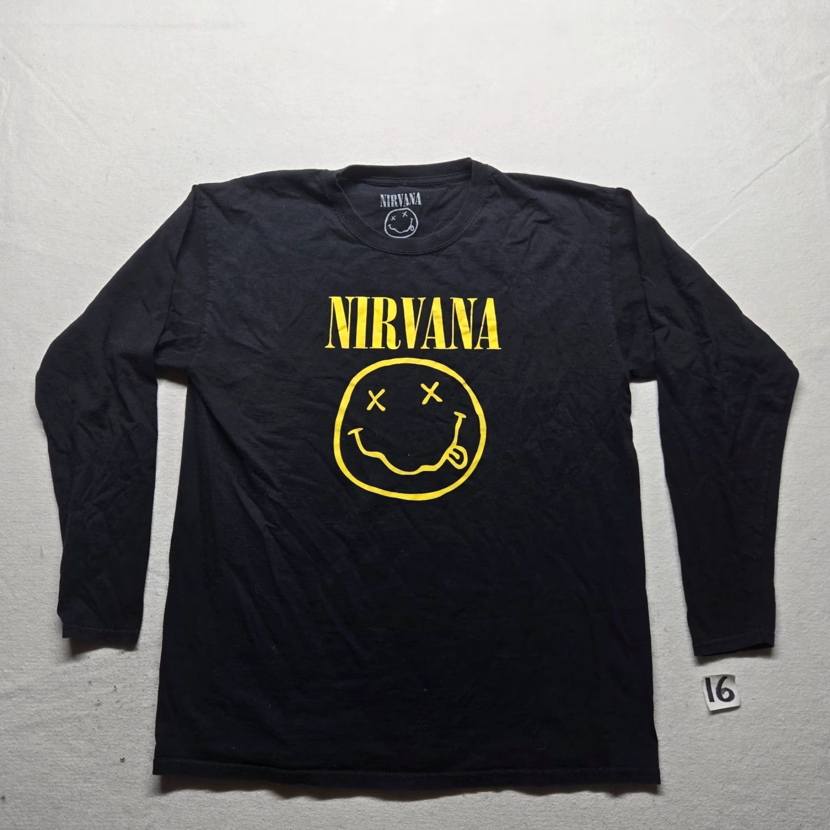 Gildan NIRVANA Gildan Gray Short Sleeve T-Shirt Adult Large Unisex Crew Neck Band Music 2020s Mens Size US L / EU 52-54 / 3 - 2 Thumbnail