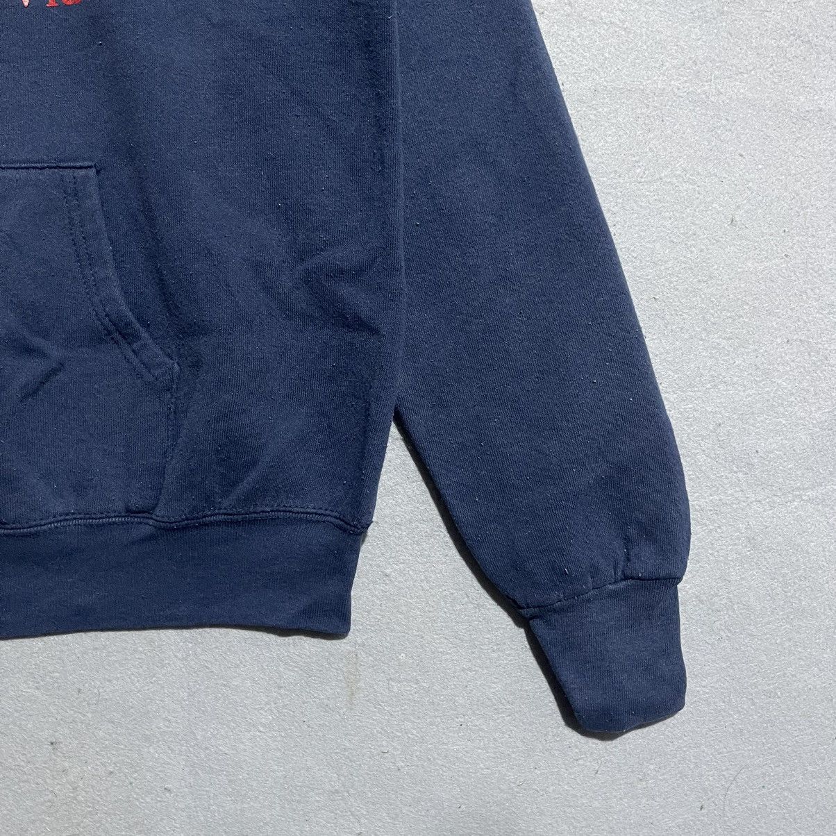 Fruit Of The Loom Vintage Apple Training Video Hoodie – 90s Fruit of the Loom Size US L / EU 52-54 / 3 - 4 Thumbnail