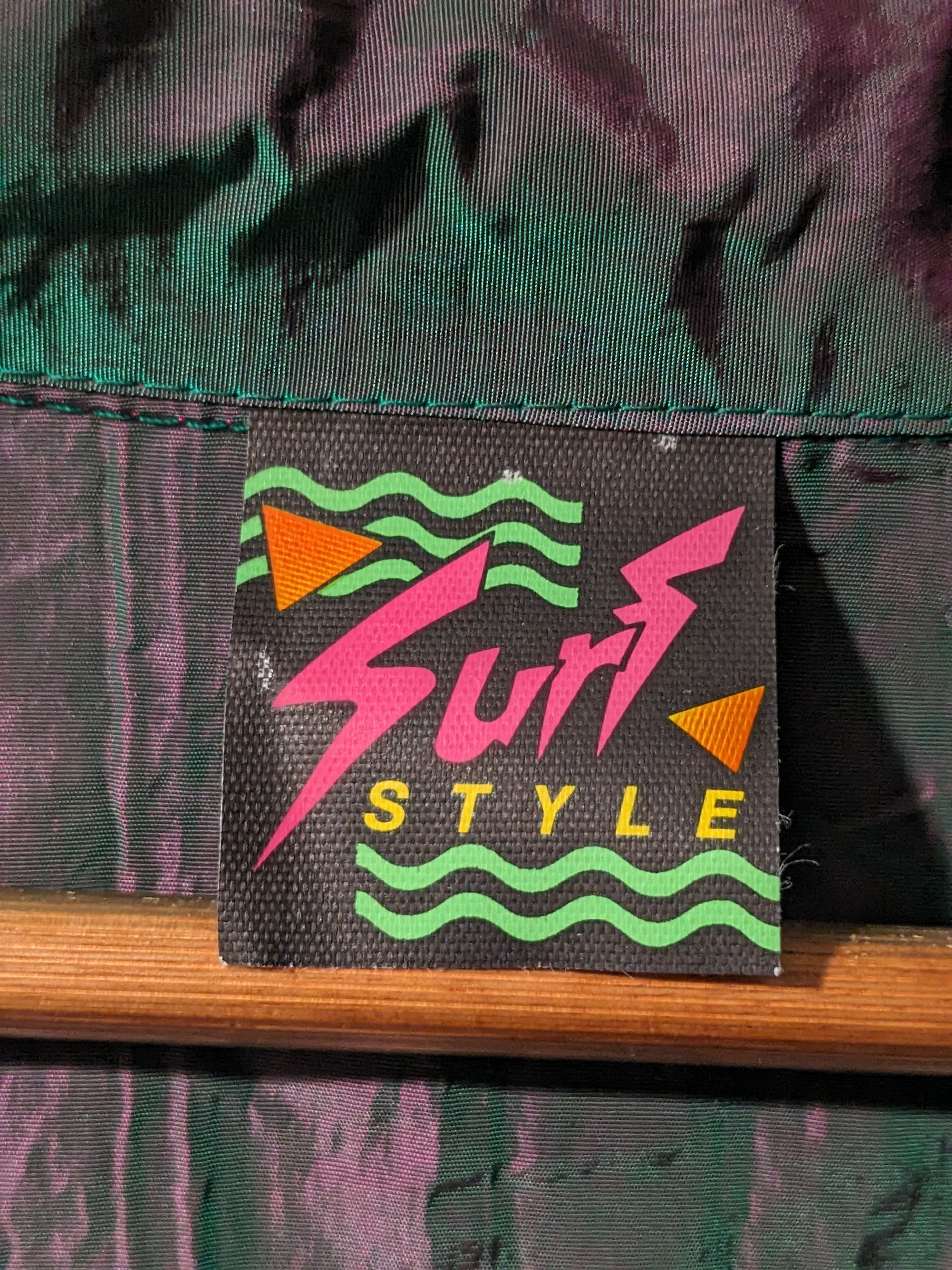 Vintage Vintage 90s Surf Style Reflective Light Weight Windbreaker Size US XL / EU 56 / 4 - 6 Thumbnail