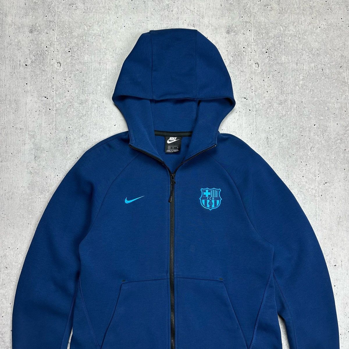 Nike Nike Tech Fleece FC Barcelona Zip Up Hoodie Sweatshirt Size US M / EU 48-50 / 2 - 2 Thumbnail