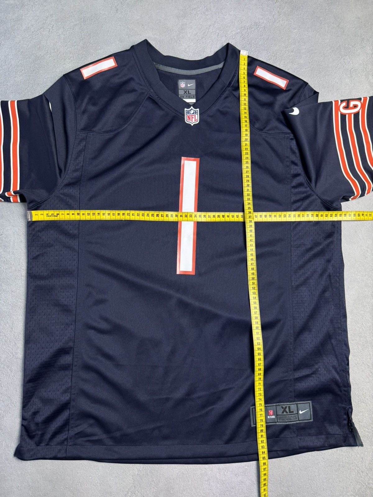 Nike NFL Chicago Bears Football Jersey Nike #1 Justin Fields Size US XL / EU 56 / 4 - 11 Thumbnail