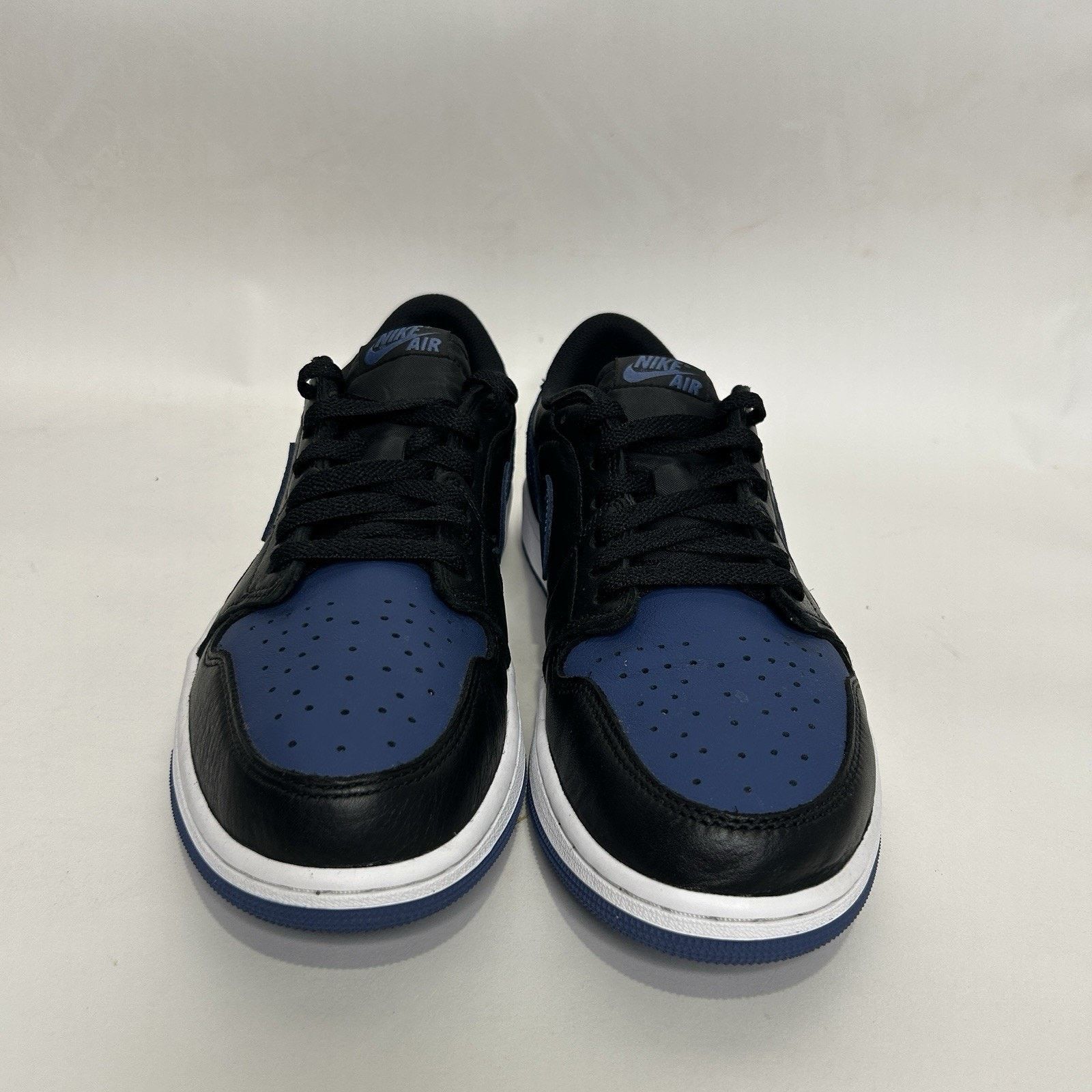 Jordan Brand Nike Air Jordan 1 Retro Low OG “Mystic Navy” Size US 11 / EU 44 - 2 Thumbnail
