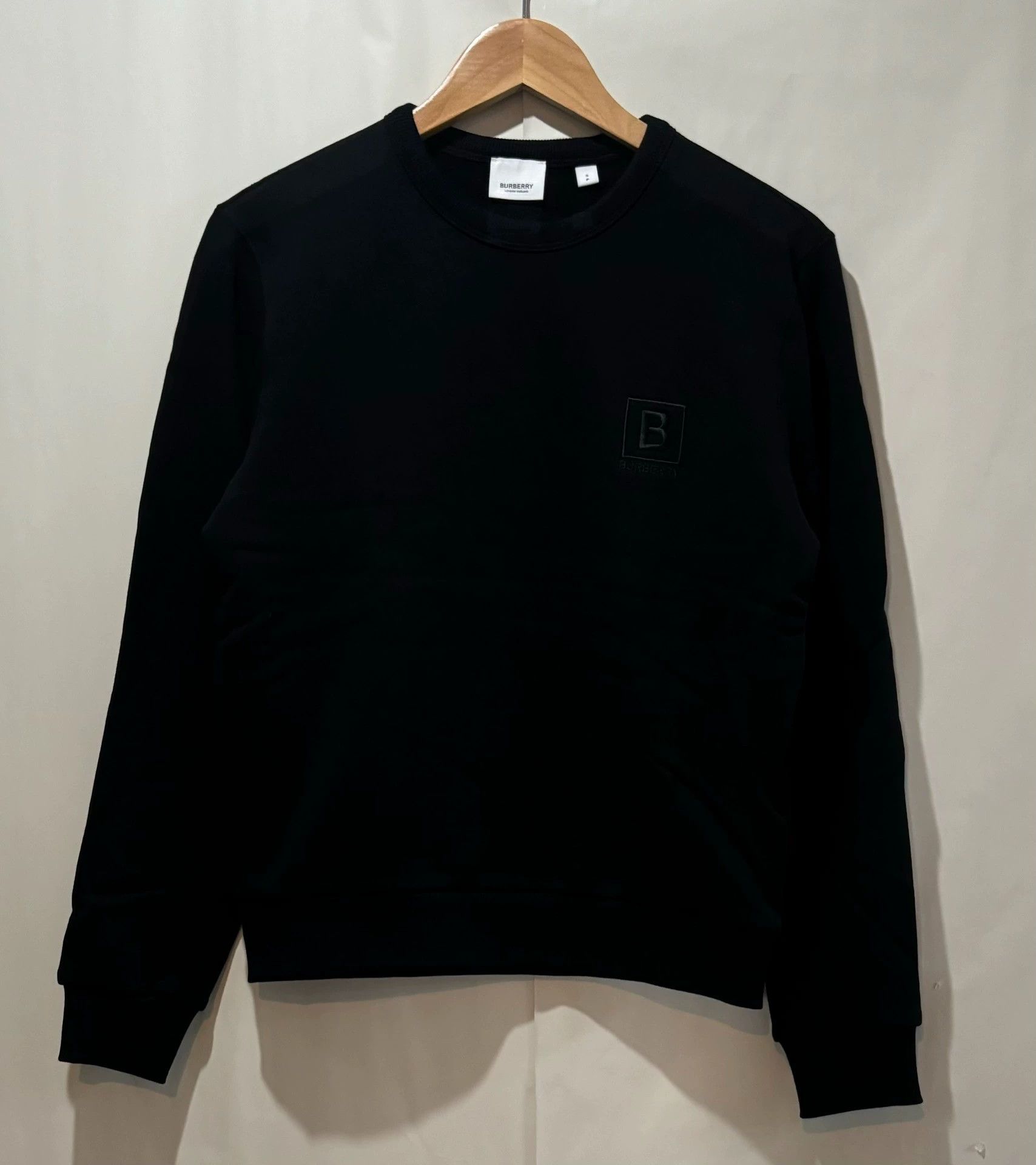 Burberry Burberry Black Crewneck Embroidered Sweatshirt S Size US S / EU 44-46 / 1 - 1 Thumbnail