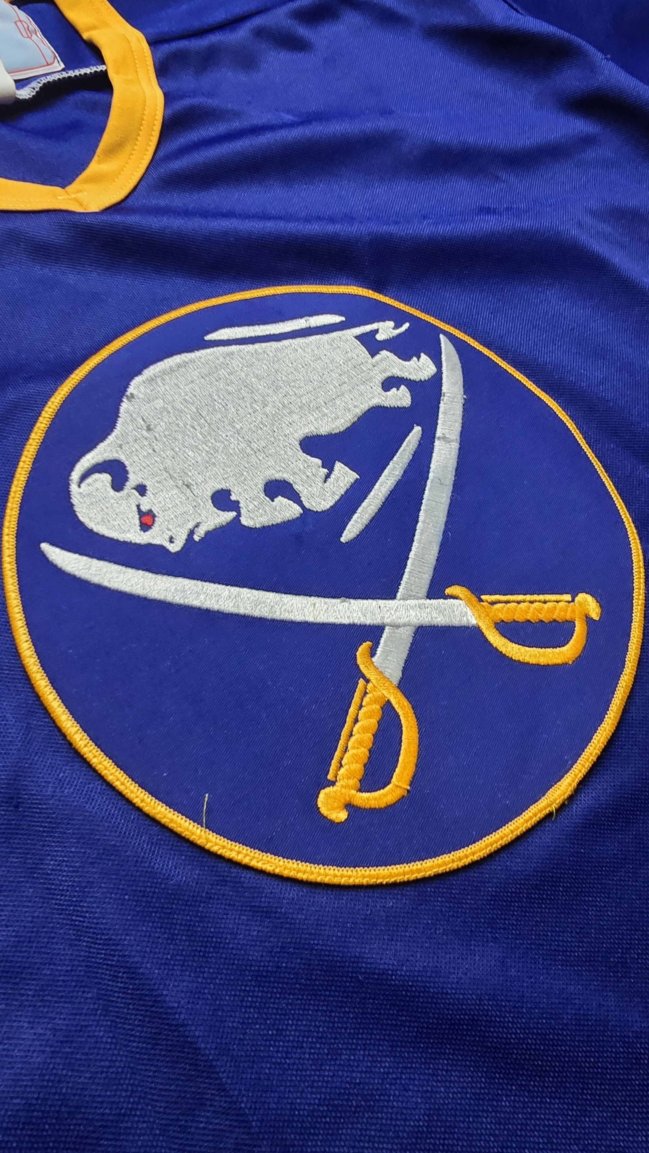 Ccm Vintage 90s NHL Buffalo Sabres CCM Blue Jersey Retro Logo Size US L / EU 52-54 / 3 - 22 Thumbnail