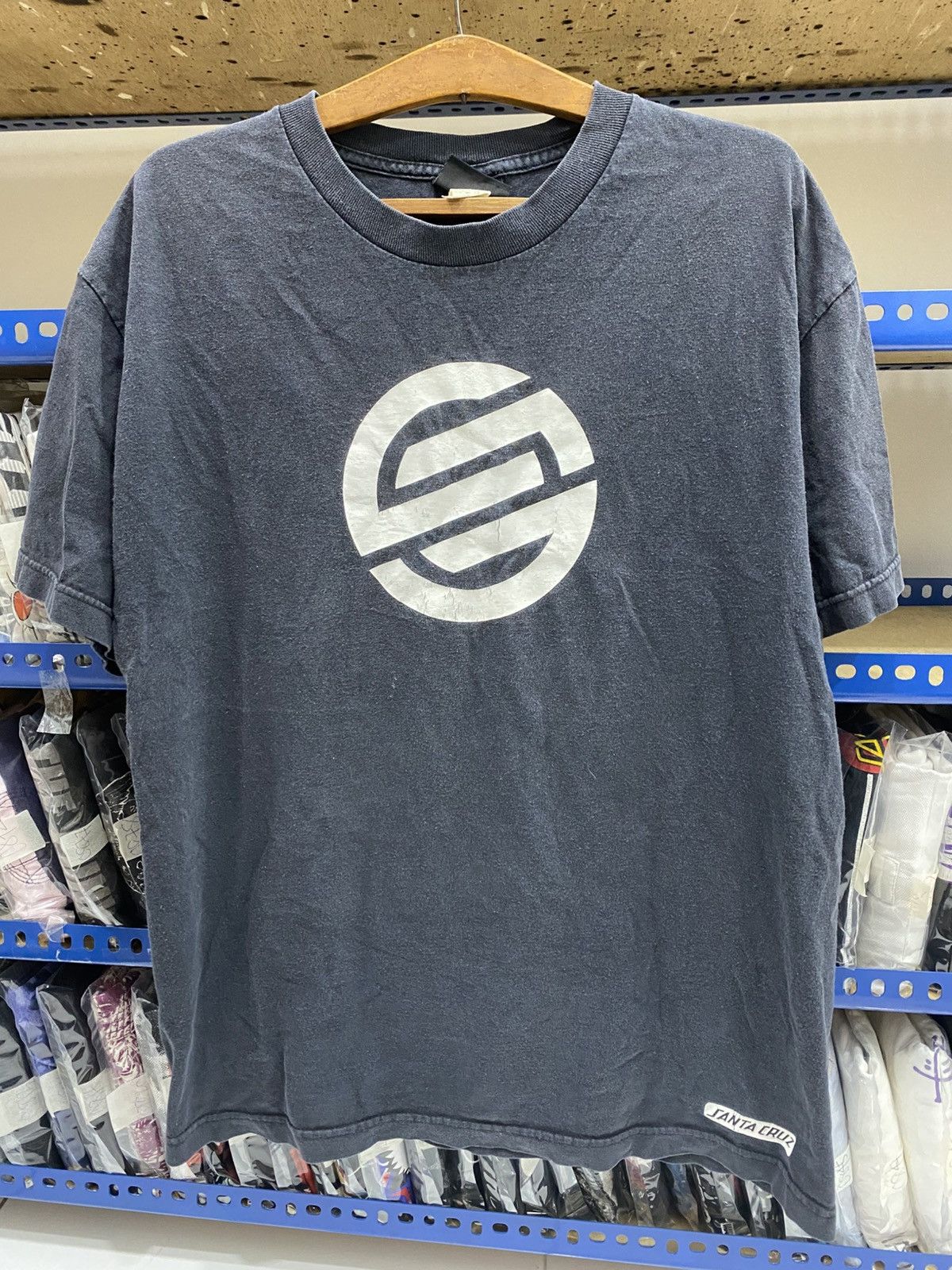 Santa Cruz Skateboards VINTAGE SANTA CRUZ TSHIRT Size US L / EU 52-54 / 3 - 1 Thumbnail