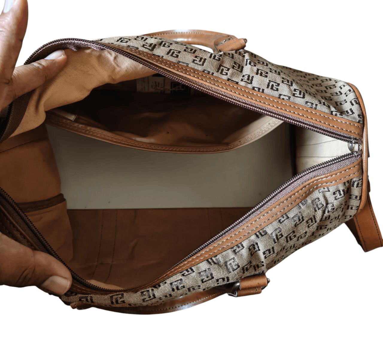 Pierre Balmain Vintage Pierre Balmain Monogram Bag Size ONE SIZE - 8 Thumbnail
