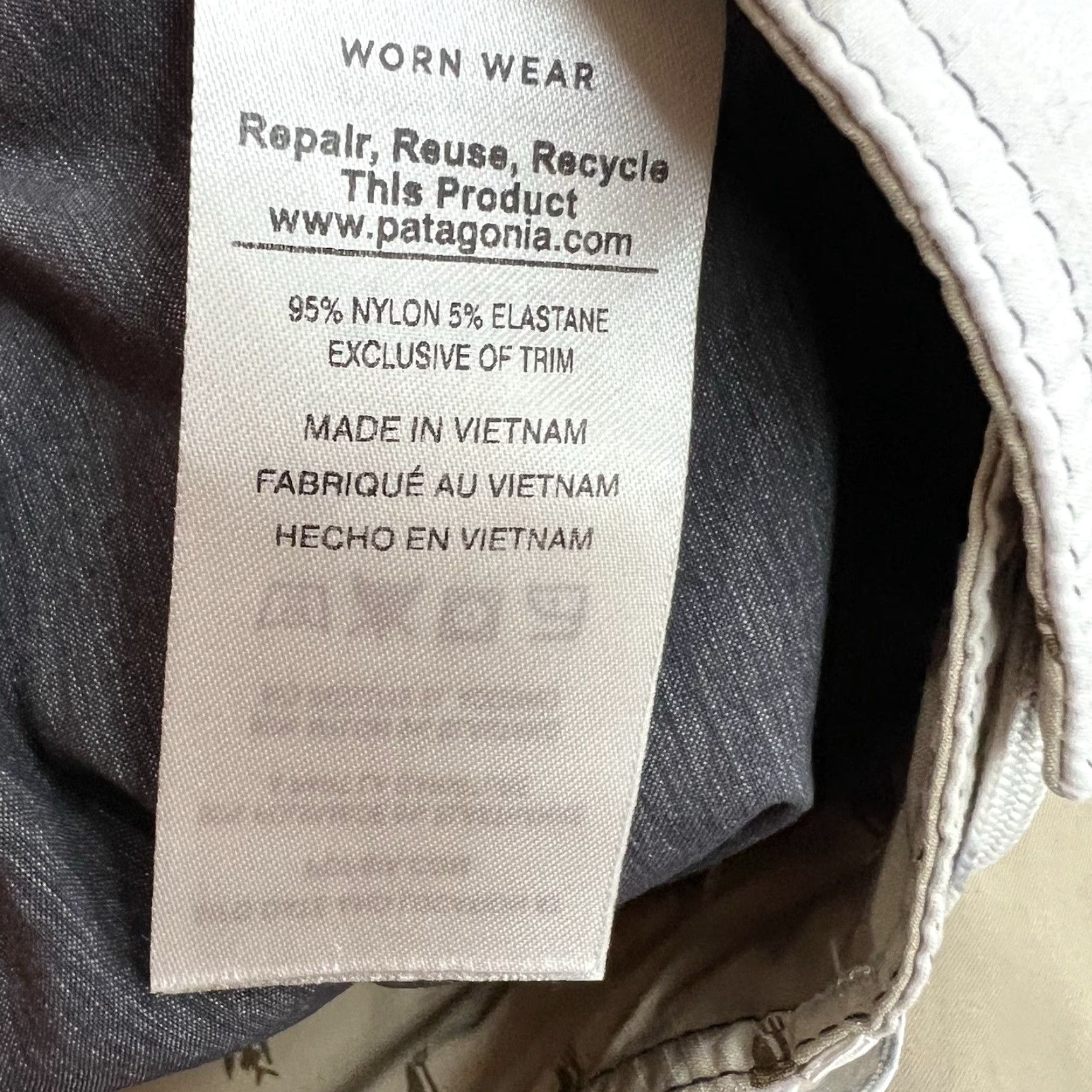Patagonia Patagonia Board Shorts Men 32 Gray Nylon Lined Surfing Pockets Drawstring Beach 90s Mens Size US 32 / EU 48 - 6 Thumbnail