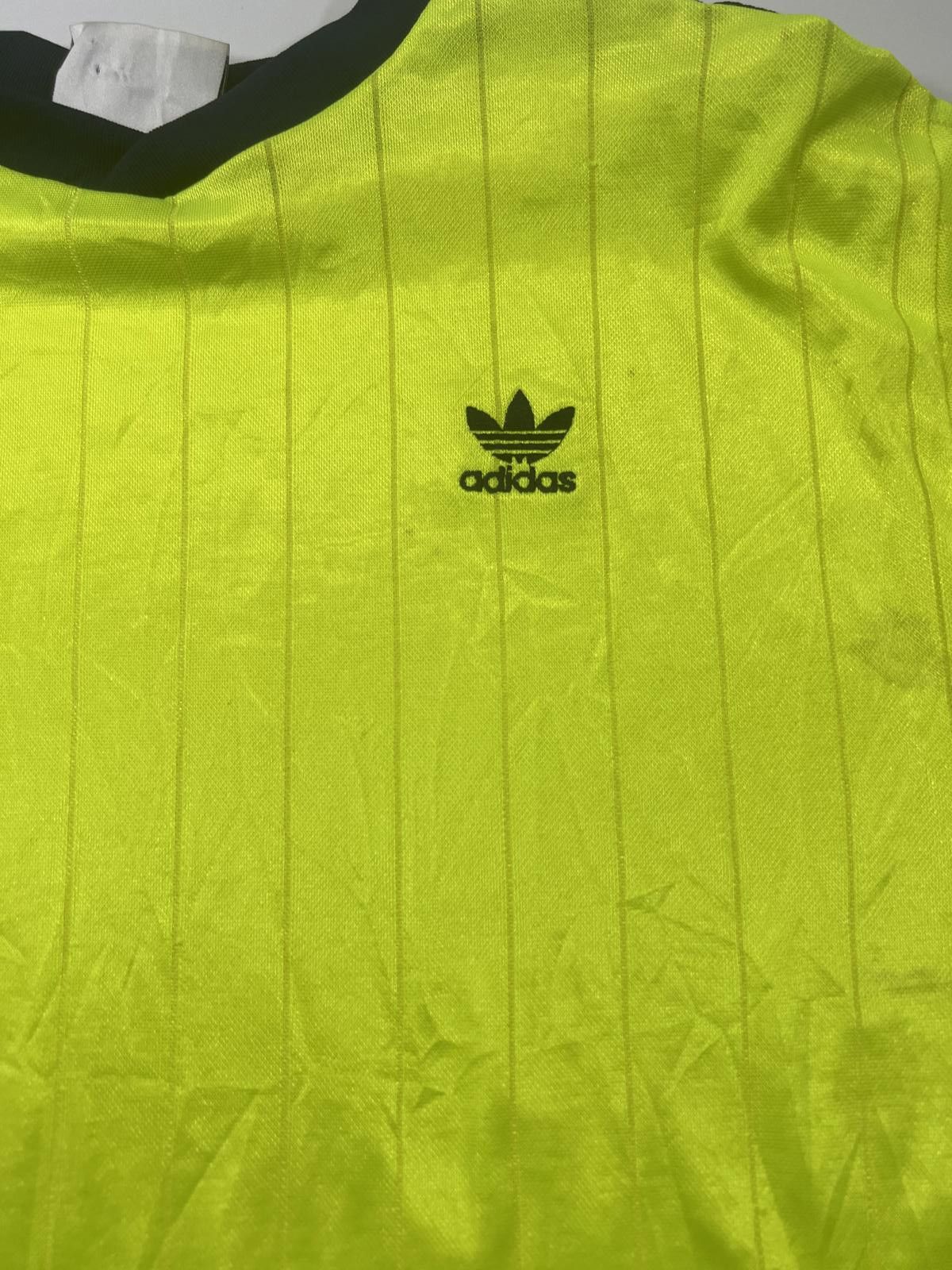 Adidas Adidas Vintage Yellow and Black T-Shirt XL Size US XL / EU 56 / 4 - 2 Thumbnail
