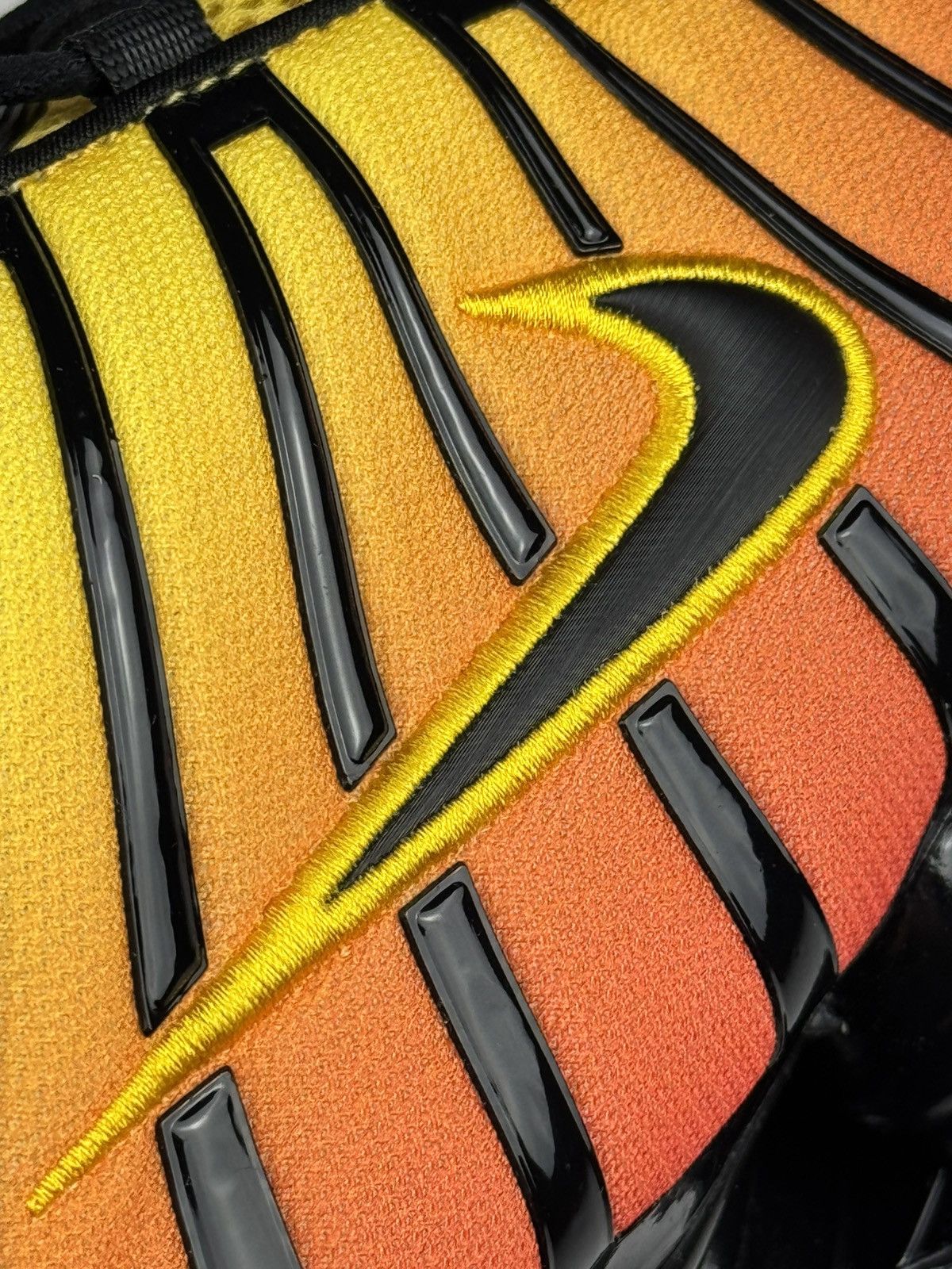 Nike Nike Shox TL Sunrise US9 Size US 9.5 / EU 42-43 - 10 Thumbnail