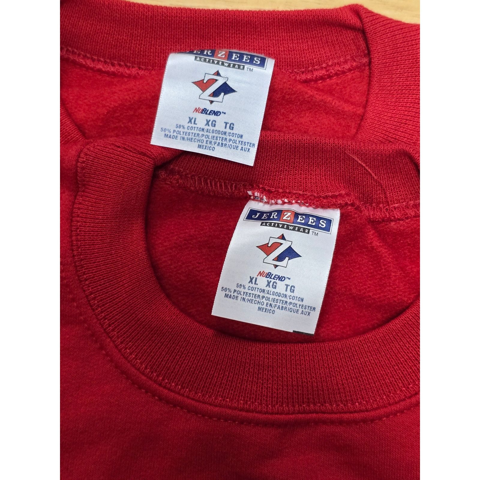 Vintage Vintage Wisconsin Sweatshirt Crewneck Winter XL 90s Red Size XL / US 12-14 / IT 48-50 - 7 Thumbnail