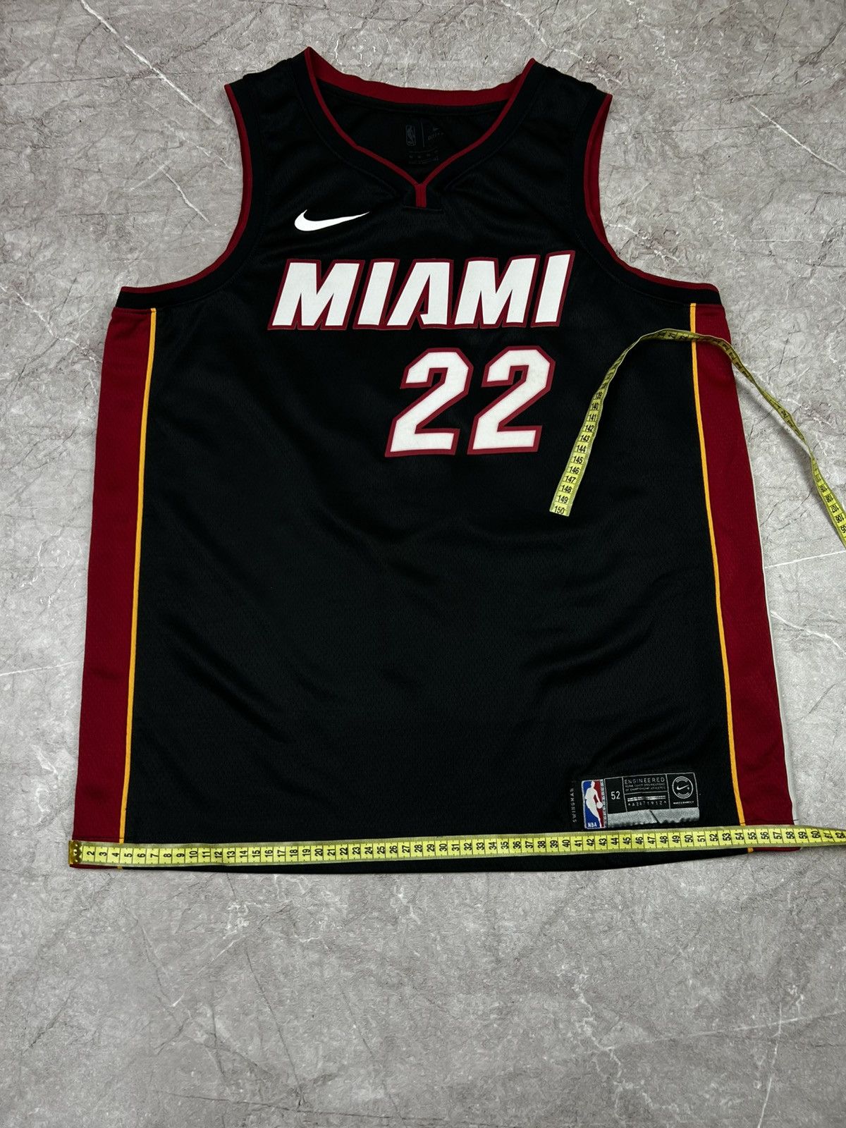 NBA Nike MIAMI HEAT JIMMY BUTLER SWINGMAN JERSEY NBA BASKETBALL Size US XL / EU 56 / 4 - 17 Thumbnail