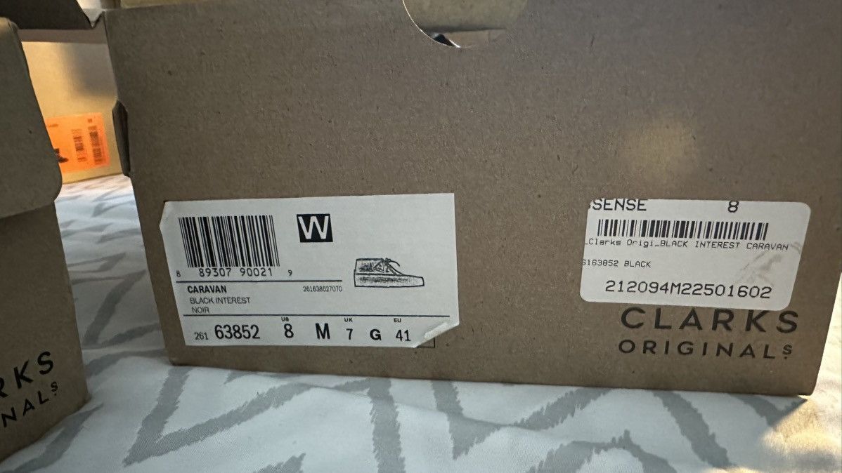 Clarks Clarks Originals Size US 8.5 / EU 41-42 - 1 Thumbnail