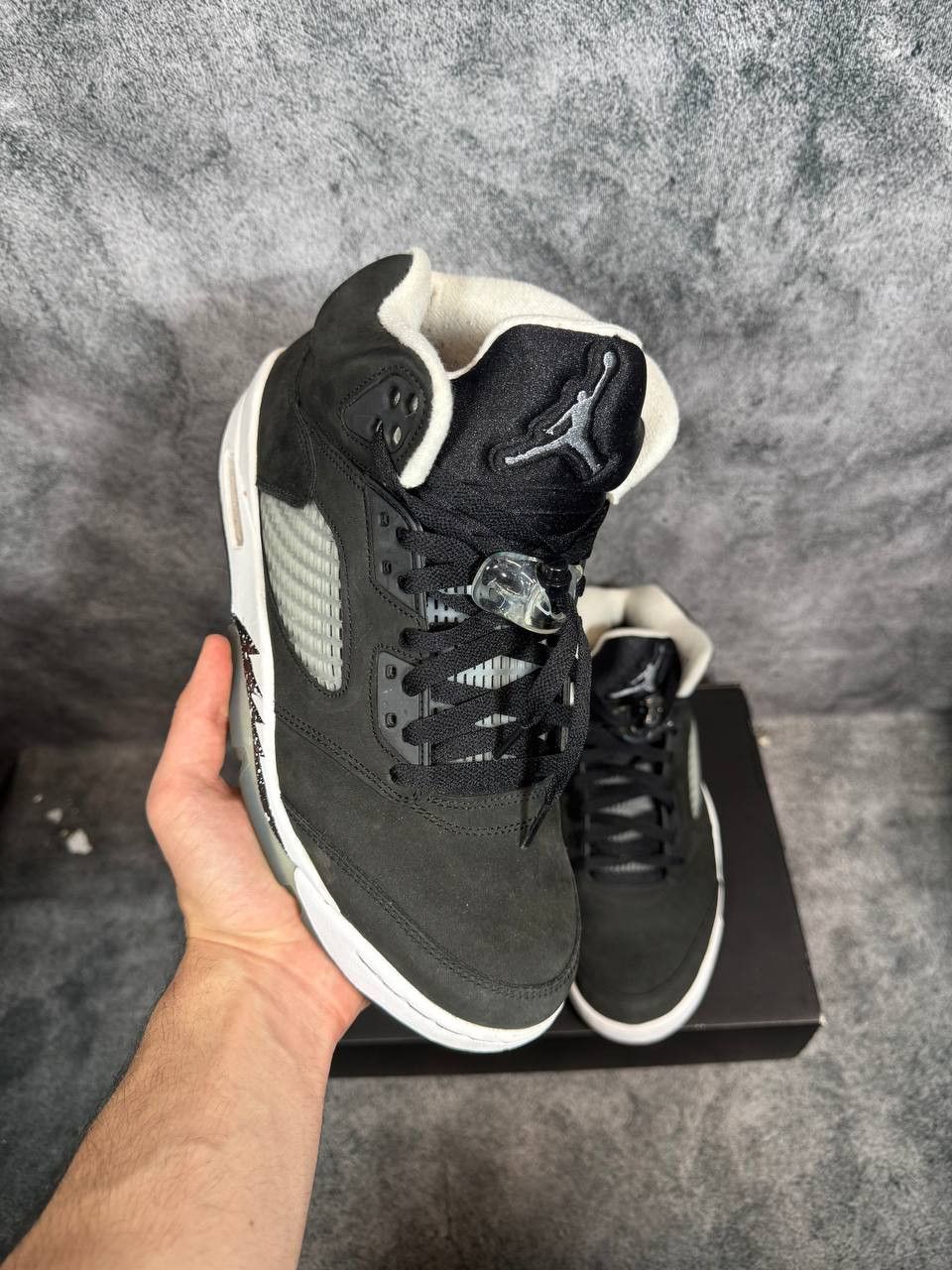 Jordan Brand Size 9.5 | Jordan 5 Oreo With Box | Pre-Owned Size US 9.5 / EU 42-43 - 1 Thumbnail