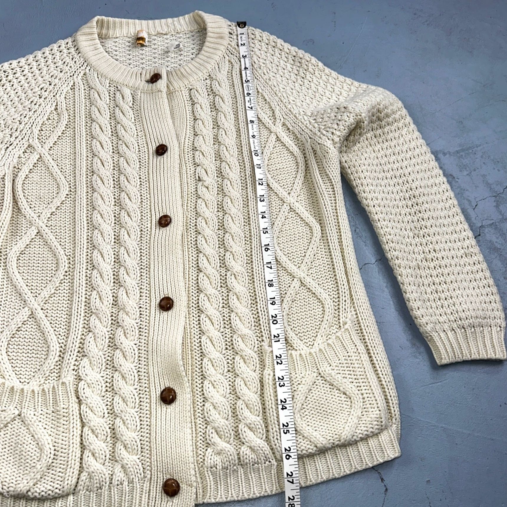 Hudson VINTAGE Hudson's Bay Cardigan Sweater Mens L Ivory Acrylic Cable-Knit Fisherman 80s Korea Size US L / EU 52-54 / 3 - 7 Thumbnail