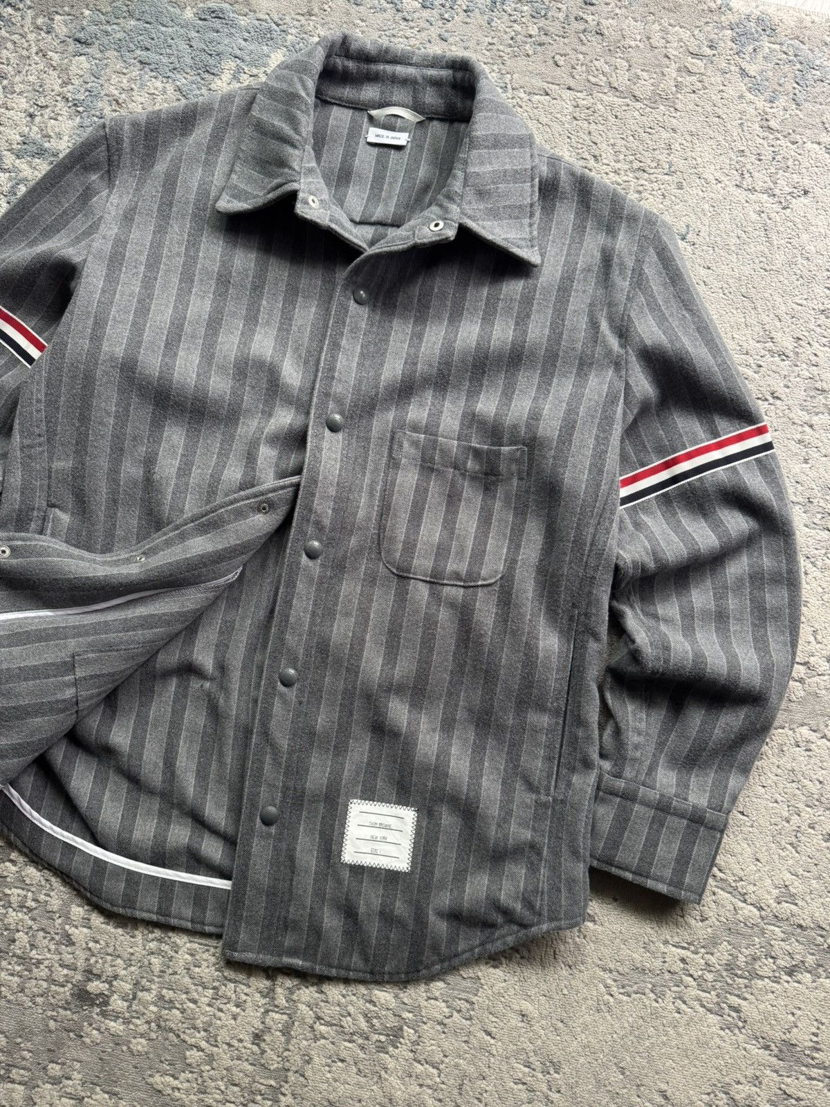 Thom Browne Thom Browne Men Grey Stripped Shirt Size M/L Japan Size US M / EU 48-50 / 2 - 2 Thumbnail
