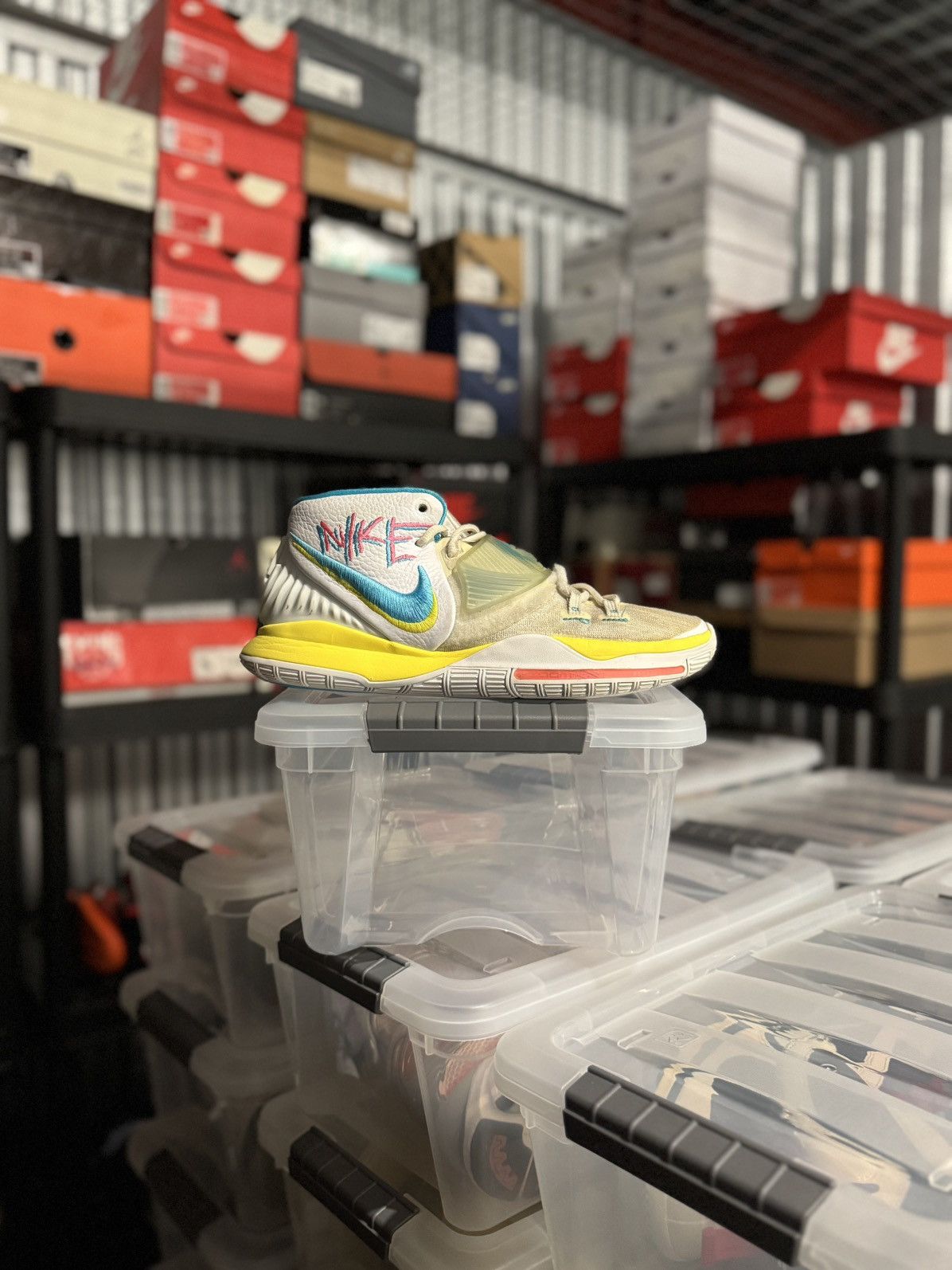 Nike Kyrie 6 Neon Graffiti Size 10
